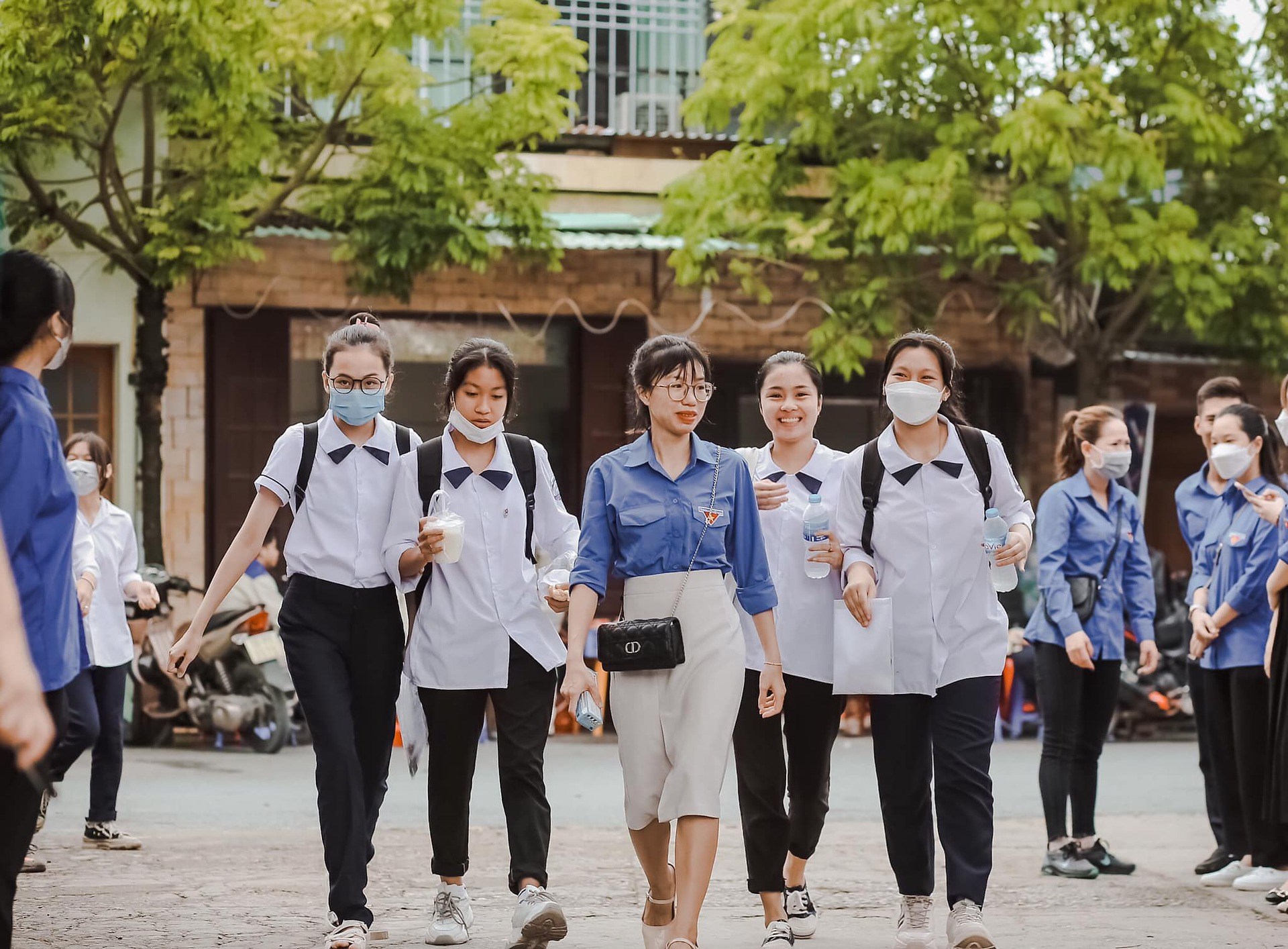 CHƯƠNG TRÌNH TIẾP SỨC MÙA THI – CHIẾN DỊCH THANH NIÊN TÌNH NGUYỆN HÈ NĂM 2022