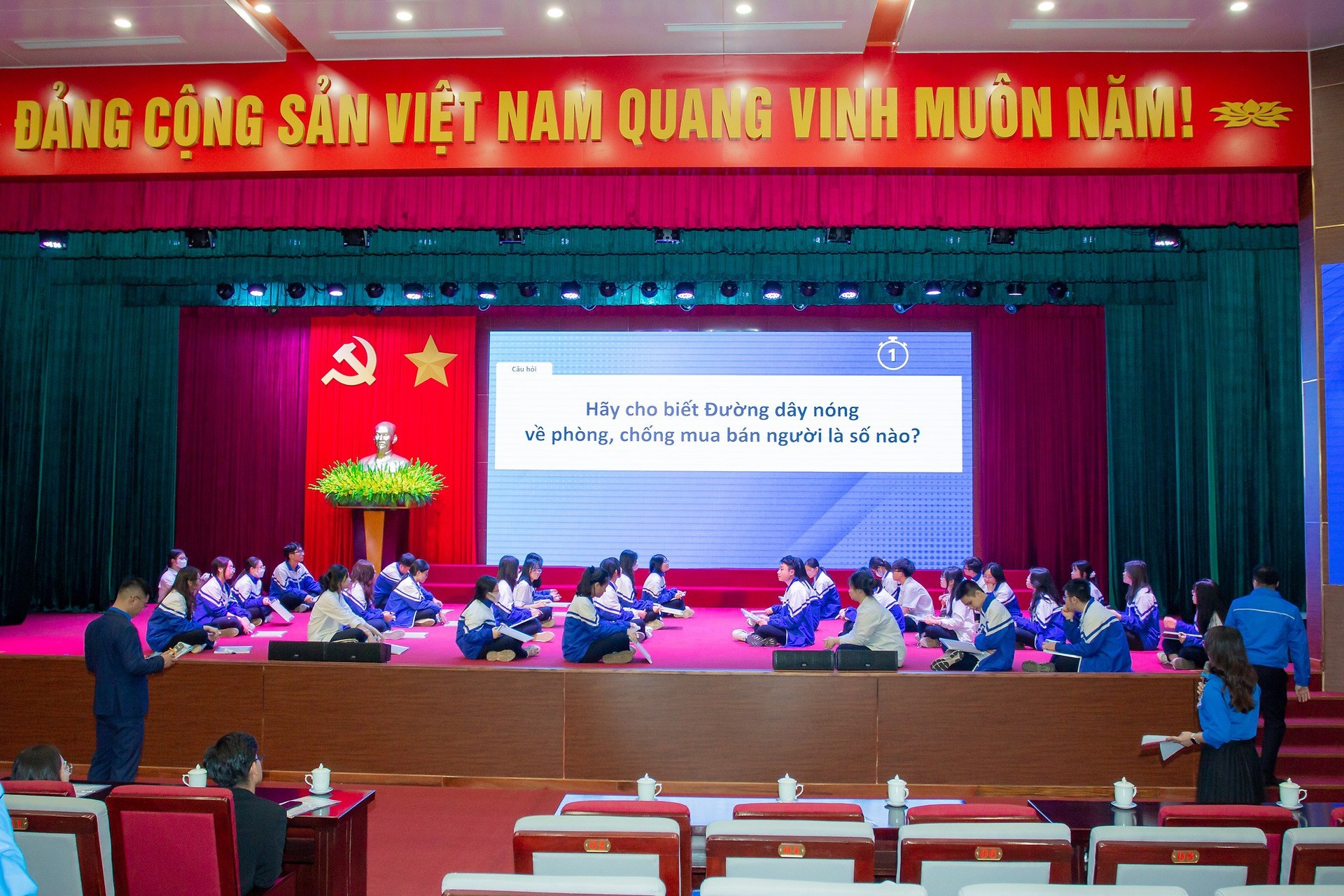 Đoàn trường THPT Thái Phiên tổ chức hoạt động tuyên truyền nâng cao nhận thức, kỹ năng phòng chống mua bán người và di cư an toàn