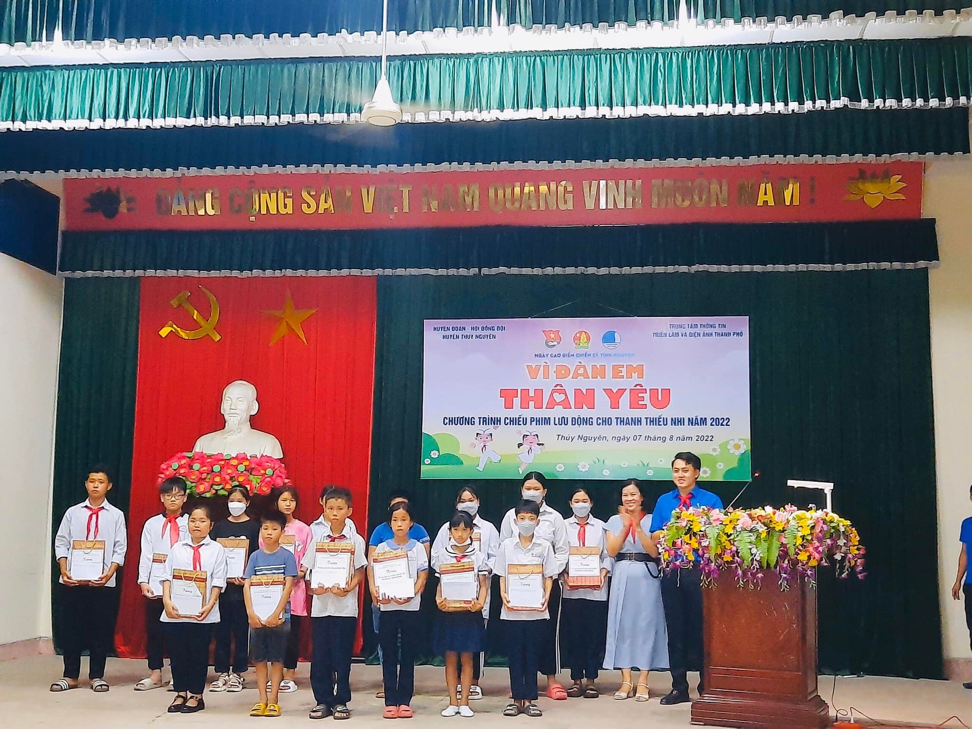 BTV Huyện đoàn Thủy Nguyên tổ chức Ngày hoạt động cao điểm Chiến sĩ tình nguyện “Vì đàn em thân yêu” 2022