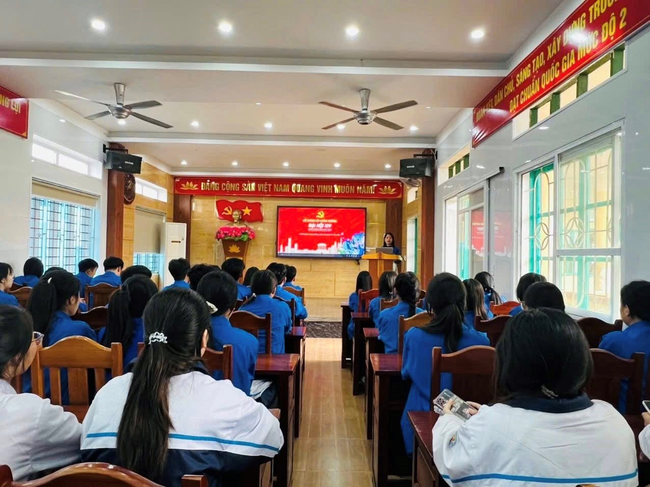 LỄ CHÀO CỜ CHÀO MỪNG ĐẠI HỘI ĐẠI BIỂU TOÀN QUỐC LẦN THỨ XIV CỦA ĐẢNG