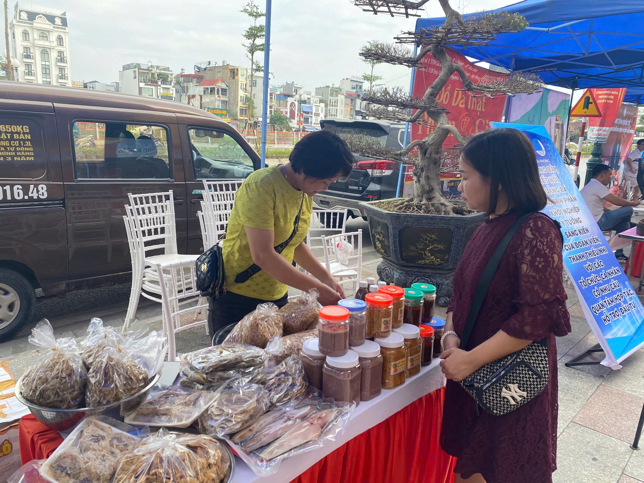 Quận đoàn Đồ Sơn: hỗ trợ chủ thể là đoàn viên, thanh niên đăng ký tham gia chương trình "Mỗi xã một sản phẩm OCOP" năm 2024