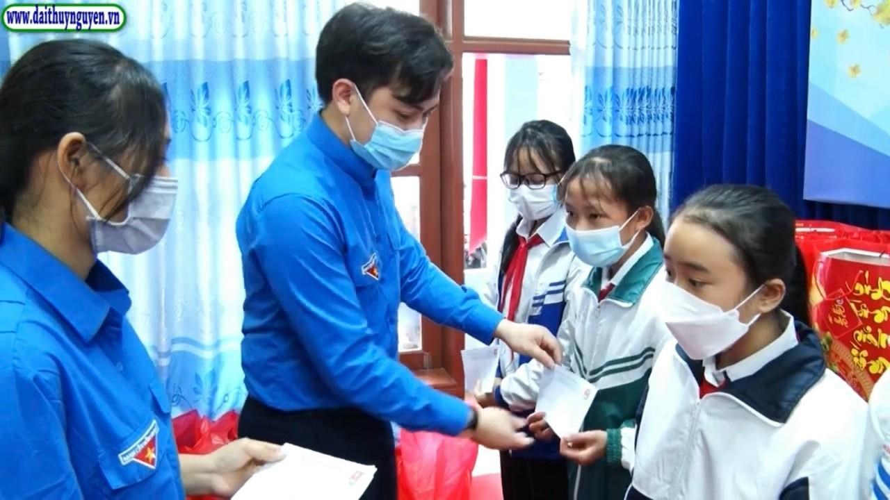 BTV Huyện đoàn Thuỷ Nguyên tổ chức chương trình "Xuân chia sẻ - Tết yêu thương" năm 2022