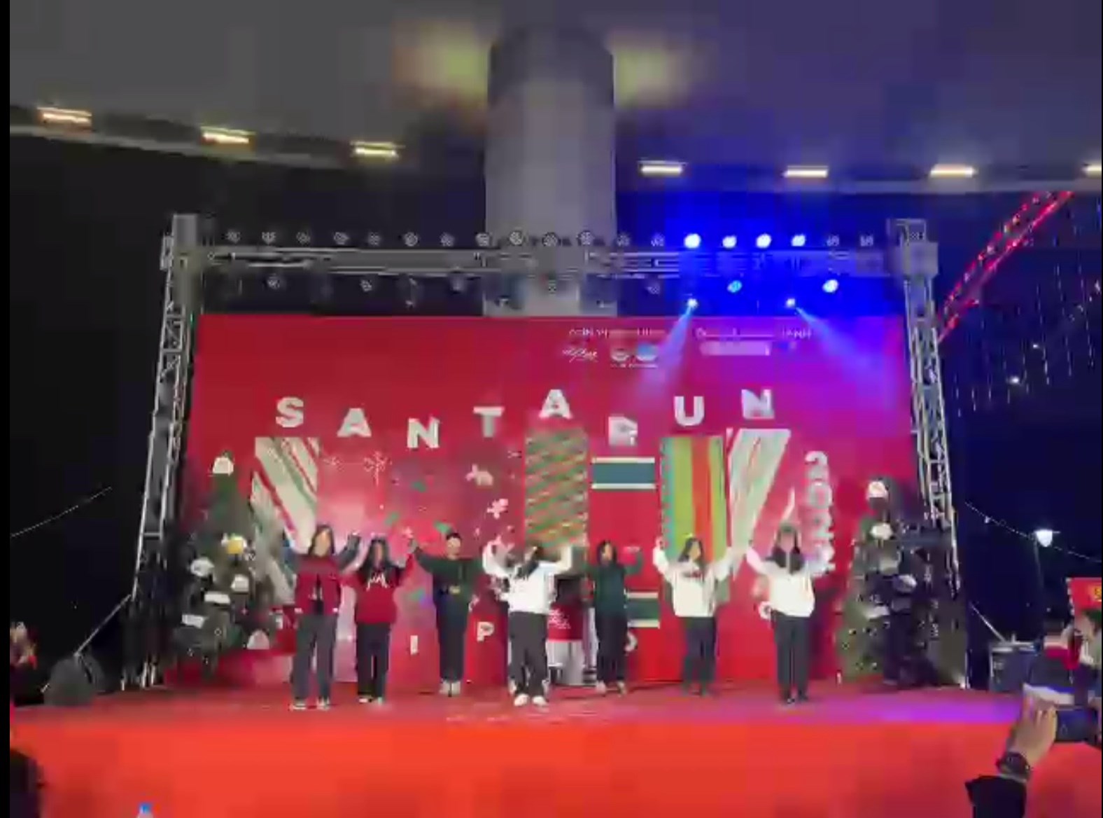 Câu lạc bộ nhảy hiện đại Đoàn trường THPT Lê Hồng Phong: "Nơi nào có sân khấu - Nơi đó có chúng tôi"