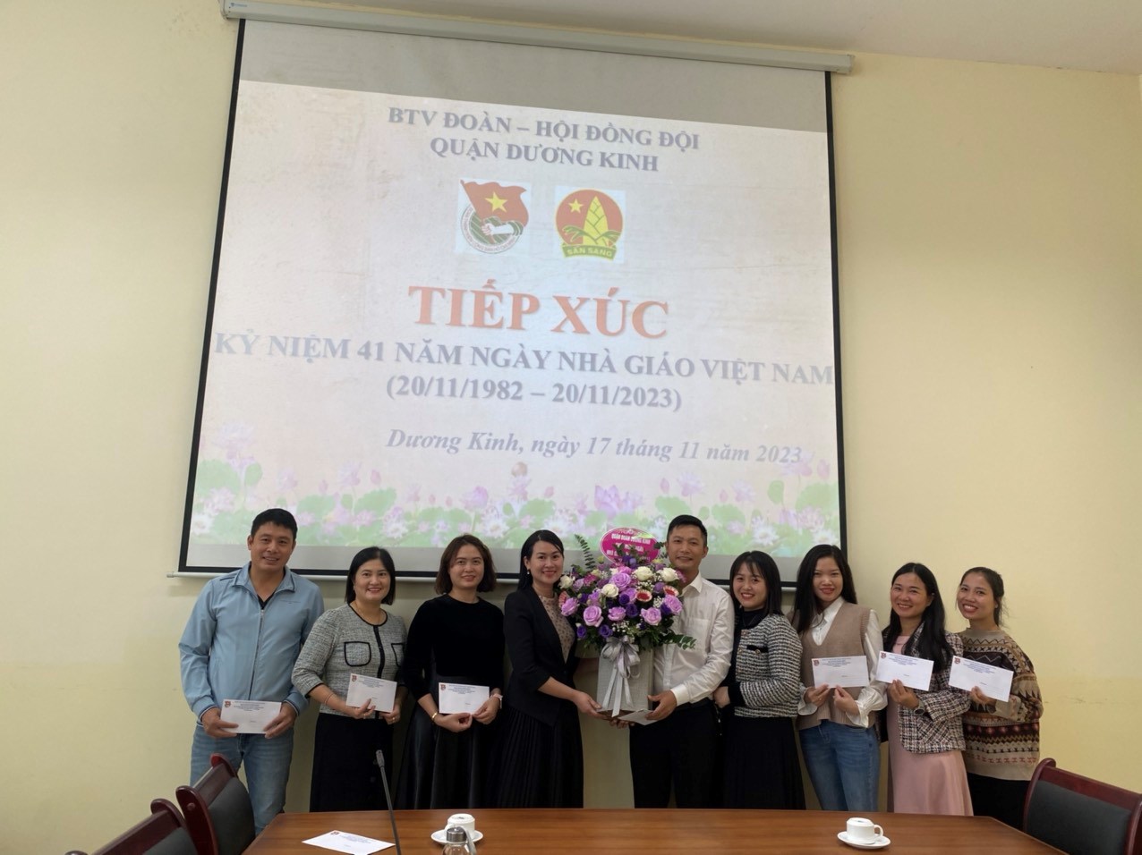 TIẾP XÚC KỈ NIỆM NGÀY NHÀ GIÁO VIỆT NAM