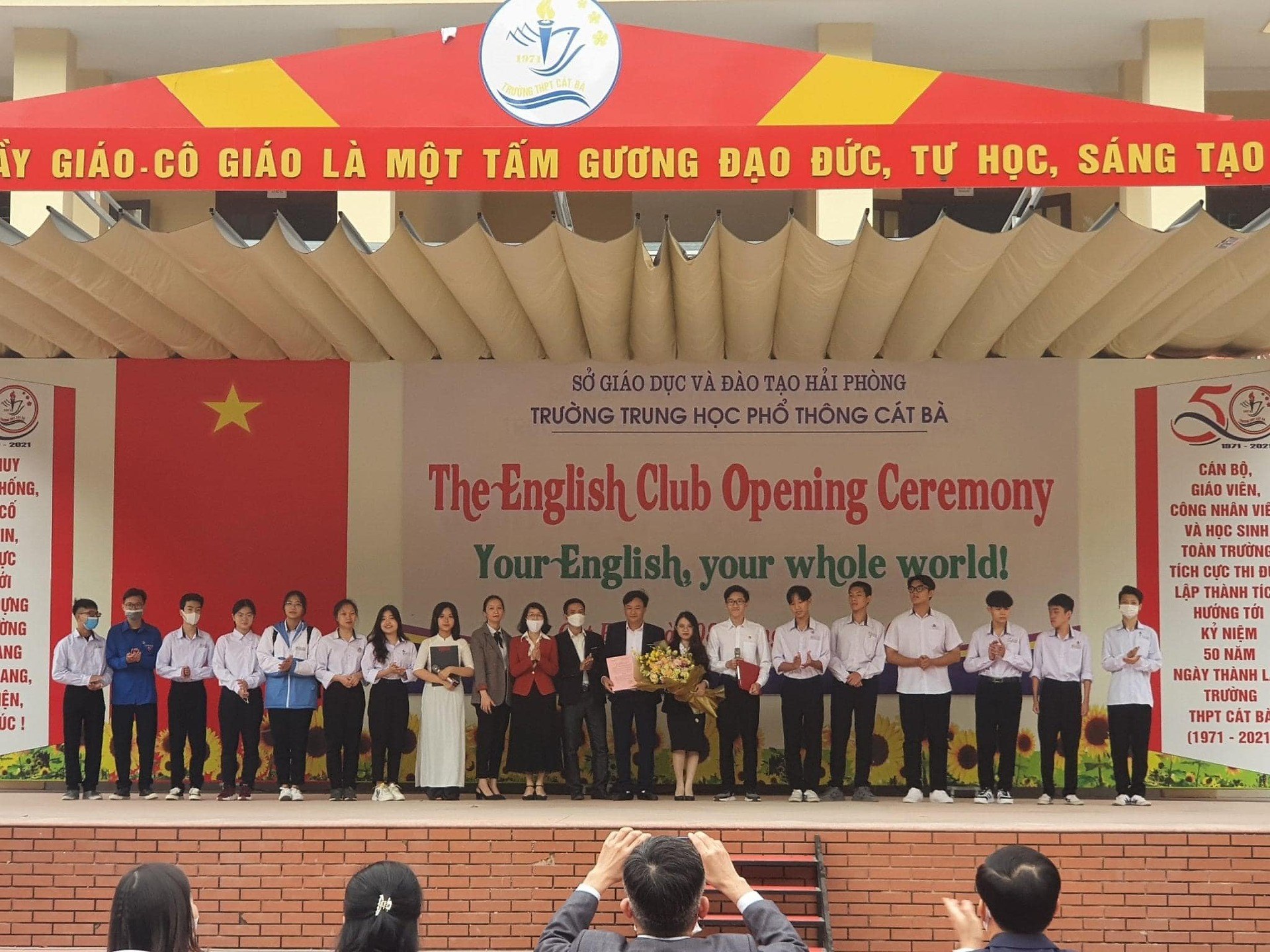 RA MẮT CÂU LẠC BỘ TIẾNG ANH ĐOÀN TRƯỜNG THPT CÁT BÀ