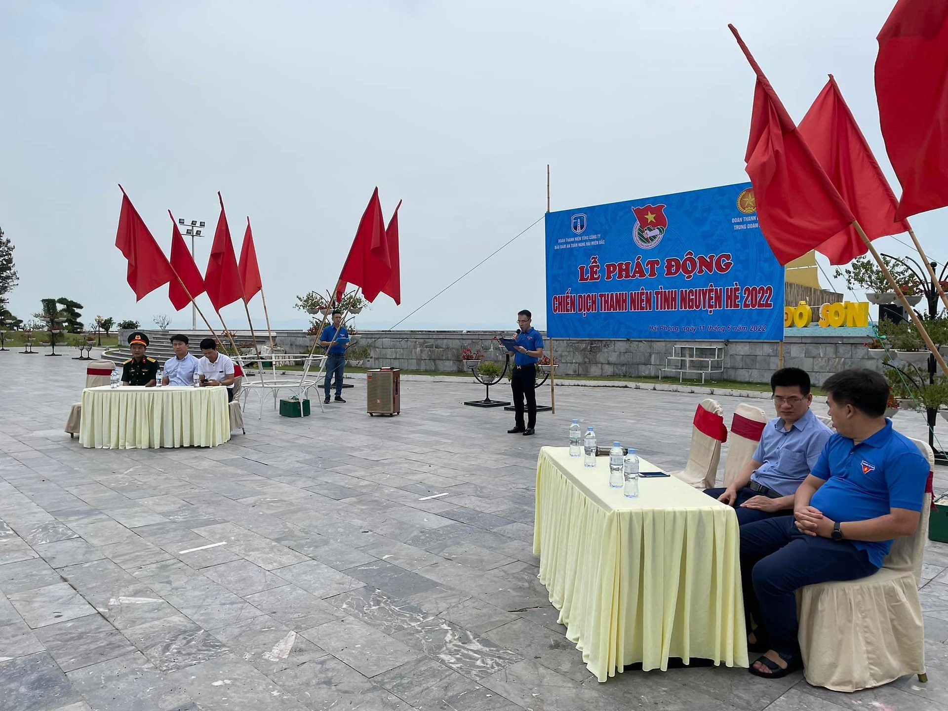 ĐOÀN CƠ SỞ TRUNG ĐOÀN 50 PHỐI HỢP VỚI ĐOÀN THANH NIÊN TỔNG CÔNG TY BẢO ĐẢM AN TOÀN HÀNG HẢI MIỀN BẮC TỔ CHỨC "LỄ PHÁT ĐỘNG CHIẾN DỊCH THANH NIÊN TÌNH NGUYỆN HÈ 2022".