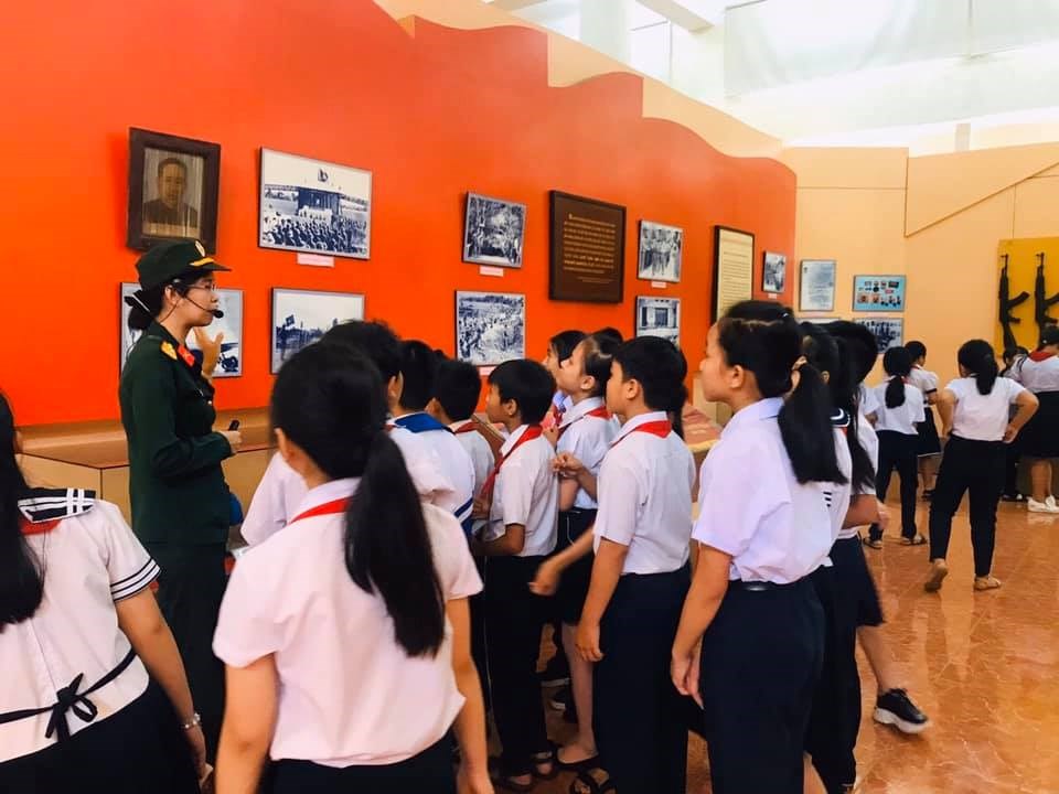 Tìm hiểu về chủ quyền biển đảo, biên giới đất nước qua bước chân đến thăm Bảo tàng