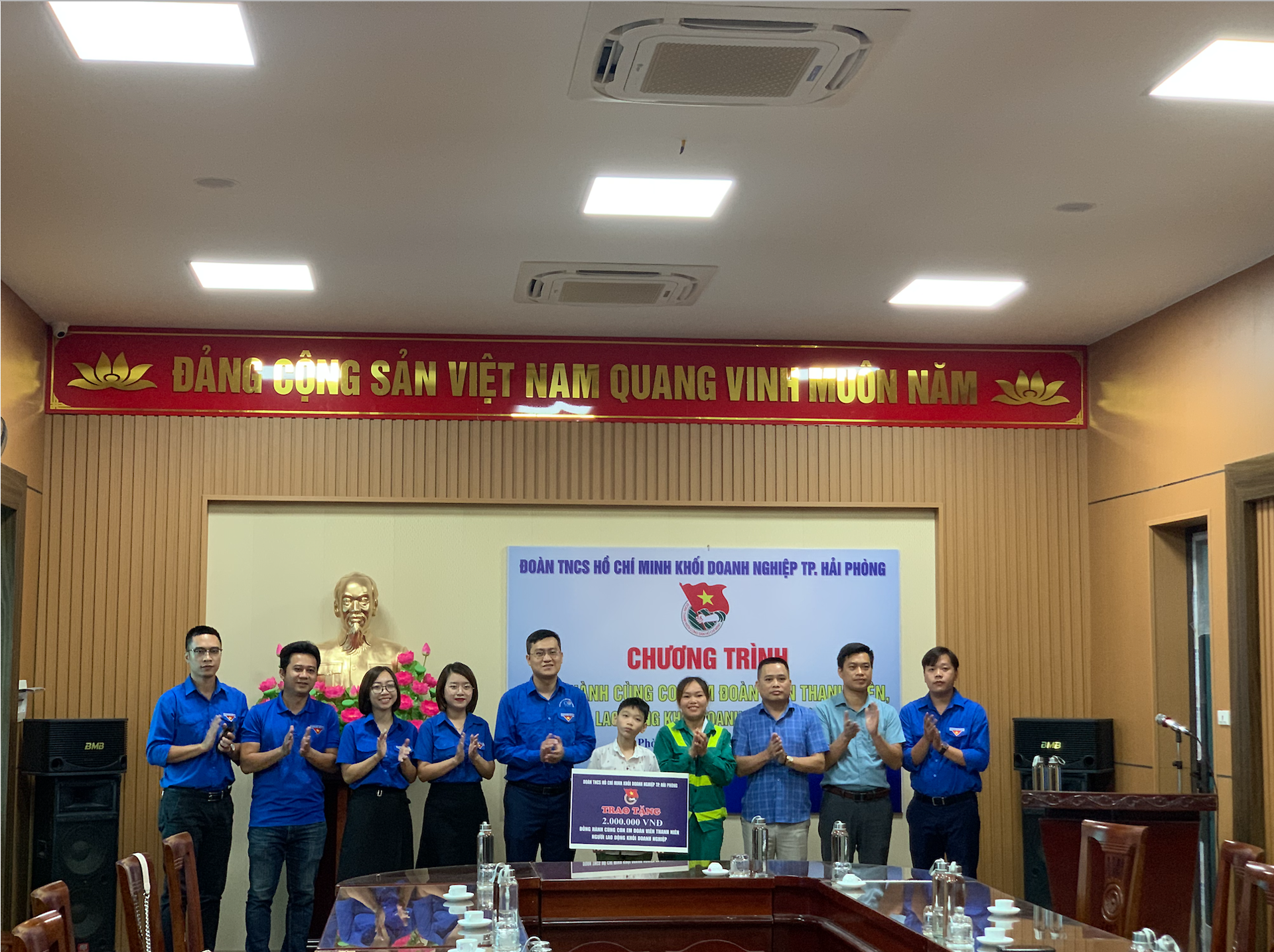 Học bổng Chắp cánh ước mơ cho con em đoàn viên thanh niên