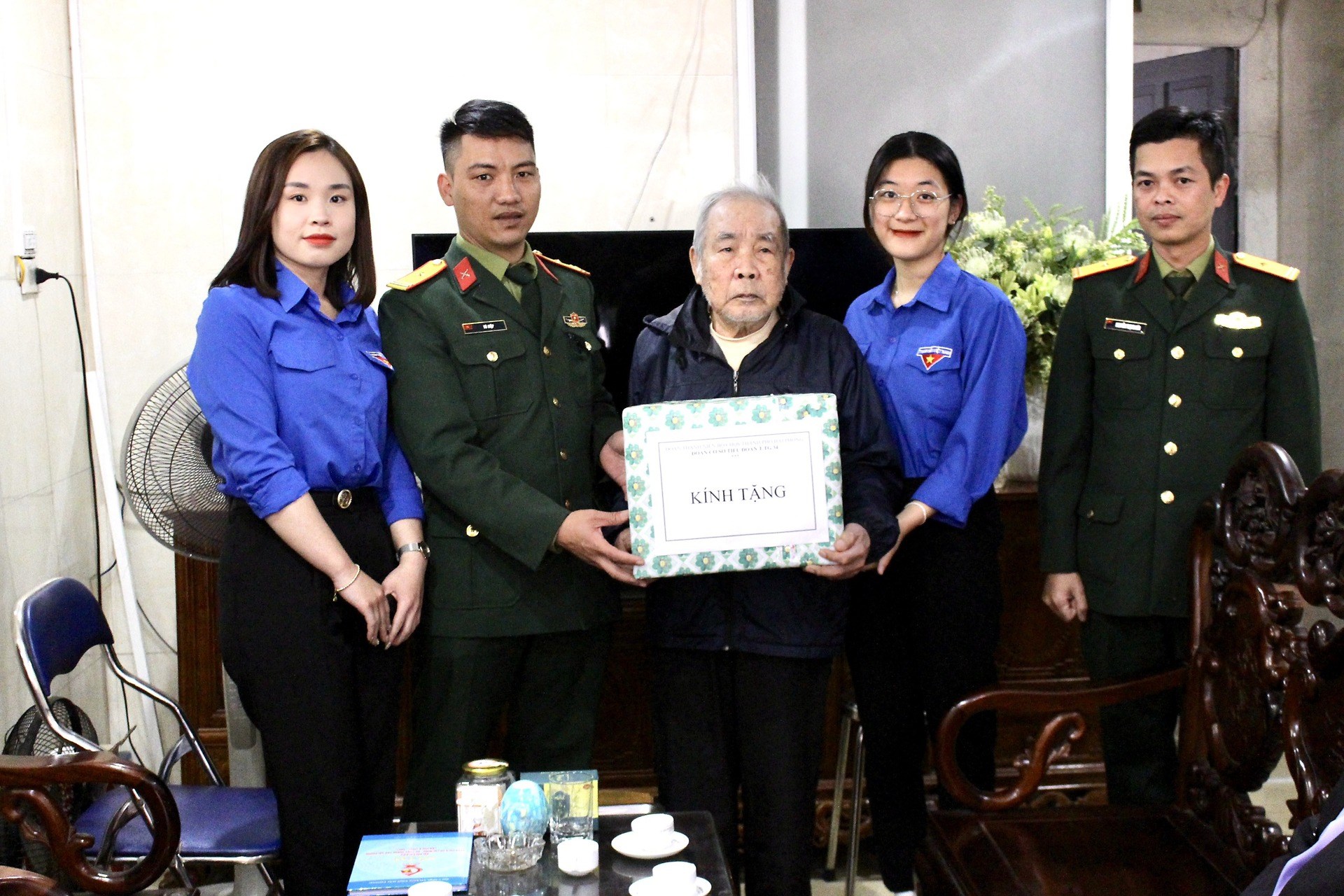 ĐOÀN THANH NIÊN BỘ CHỈ HUY QUÂN SỰ THÀNH PHỐ SÔI NỔI CÁC HOẠT ĐỘNG THÁNG THANH NIÊN