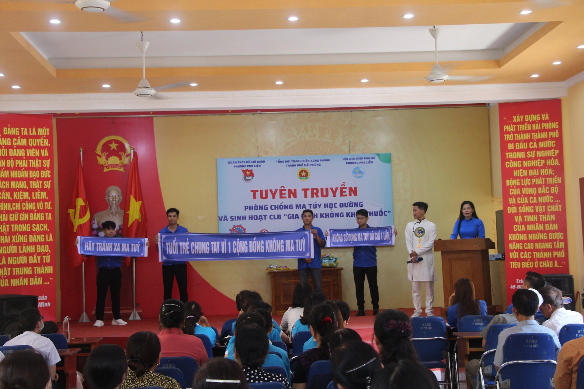 Tuyên truyên phòng, chống ma túy học đường và sinh hoạt CLB “Gia đình không khói thuốc”