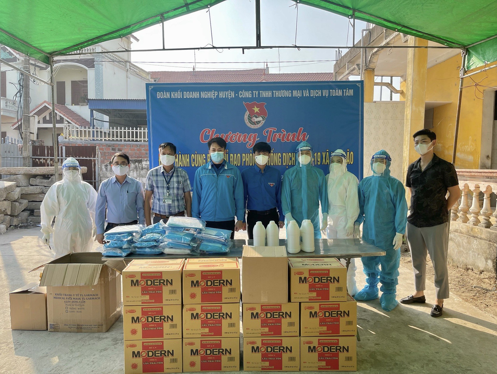 Đoàn khối Doanh nghiệp huyện Thuỷ Nguyên tổ chức chương trình Đồng hành cùng Ban Chỉ đạo phòng, chống dịch Covid-19 xã Ngũ Lão
