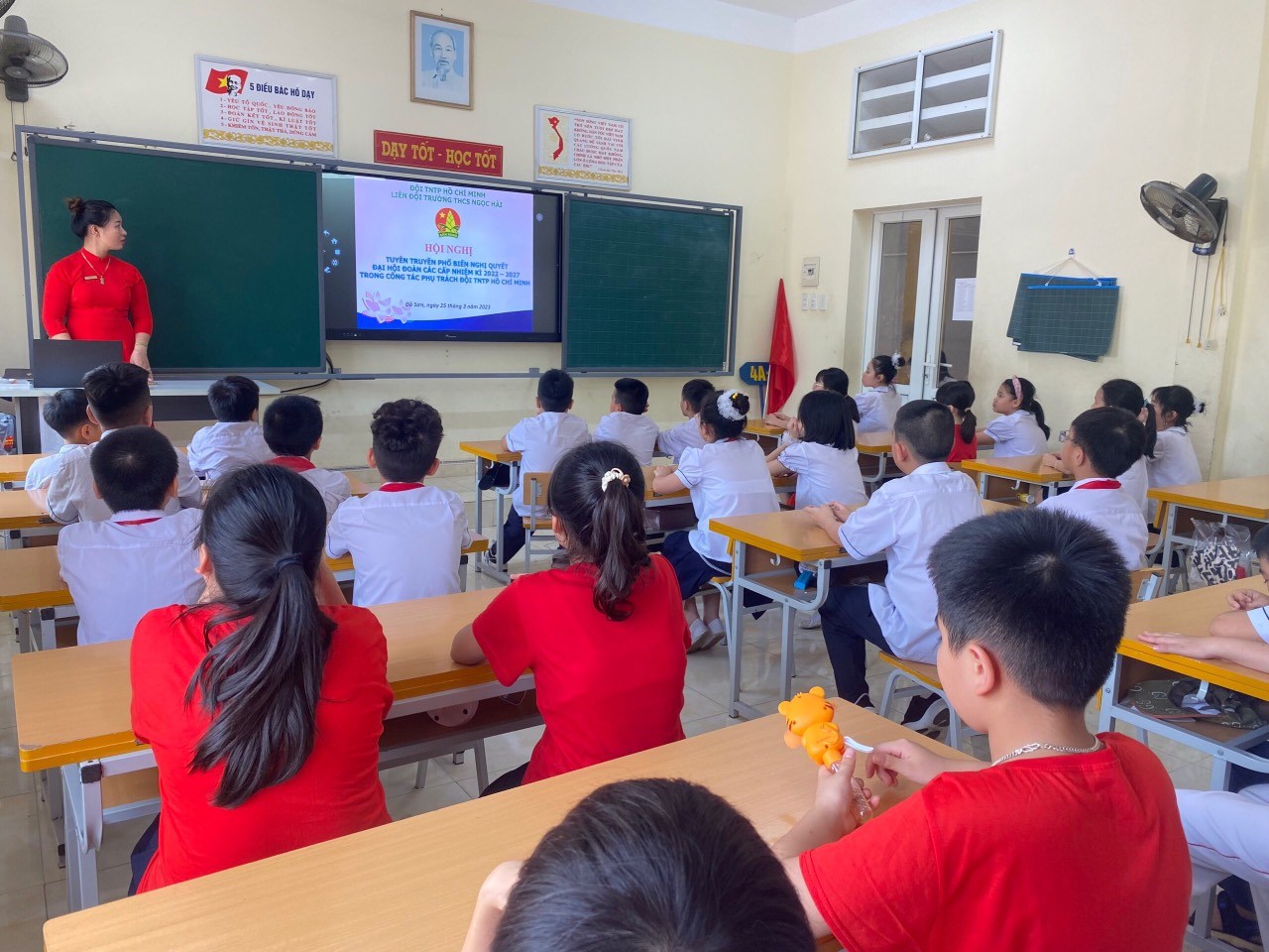 Hội đồng Đội quận chỉ đạo Hội nghị "Tuyên truyền phổ biến Nghị quyết Đại hội Đoàn các cấp nhiệm kì 2022 - 2027 trong công tác phụ trách Đội TNTP Hồ Chí Minh".