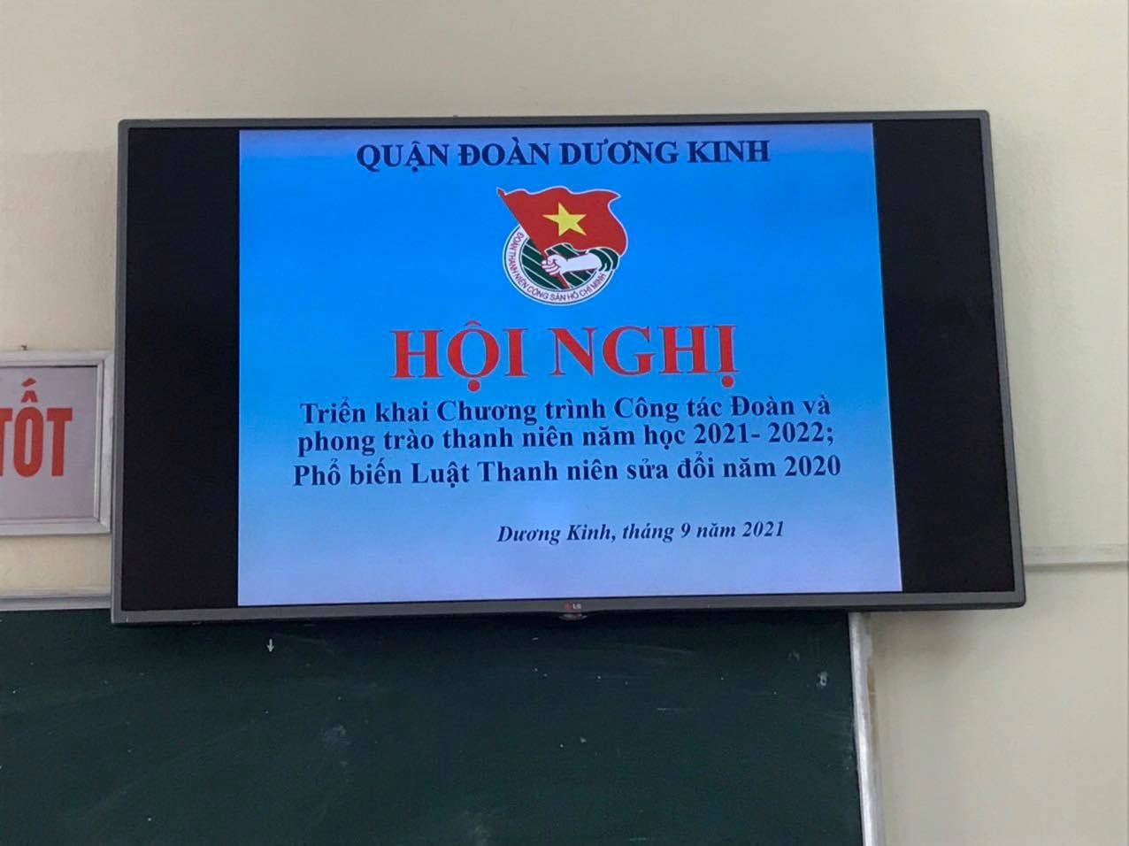 Học tập, quán triệt về các nghị quyết, chủ trương của Đảng; nghị quyết, kết luận, chương trình của Đoàn