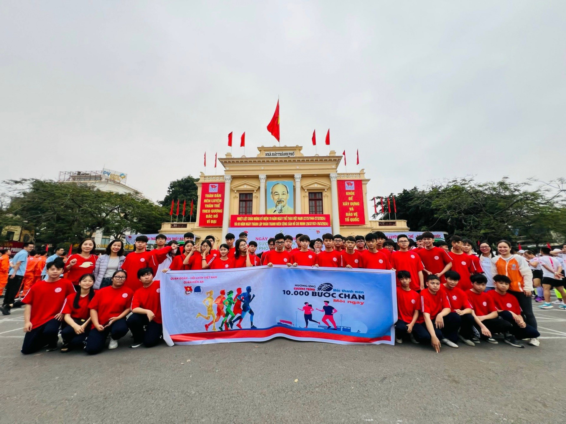 Quận đoàn Kiến An  hưởng ứng Chương trình "Mỗi thanh niên 10.000 bước chân mỗi ngày"