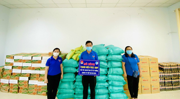 Nghe các anh ở chốt hỏi 'mai có nước nữa không', mình vui lắm