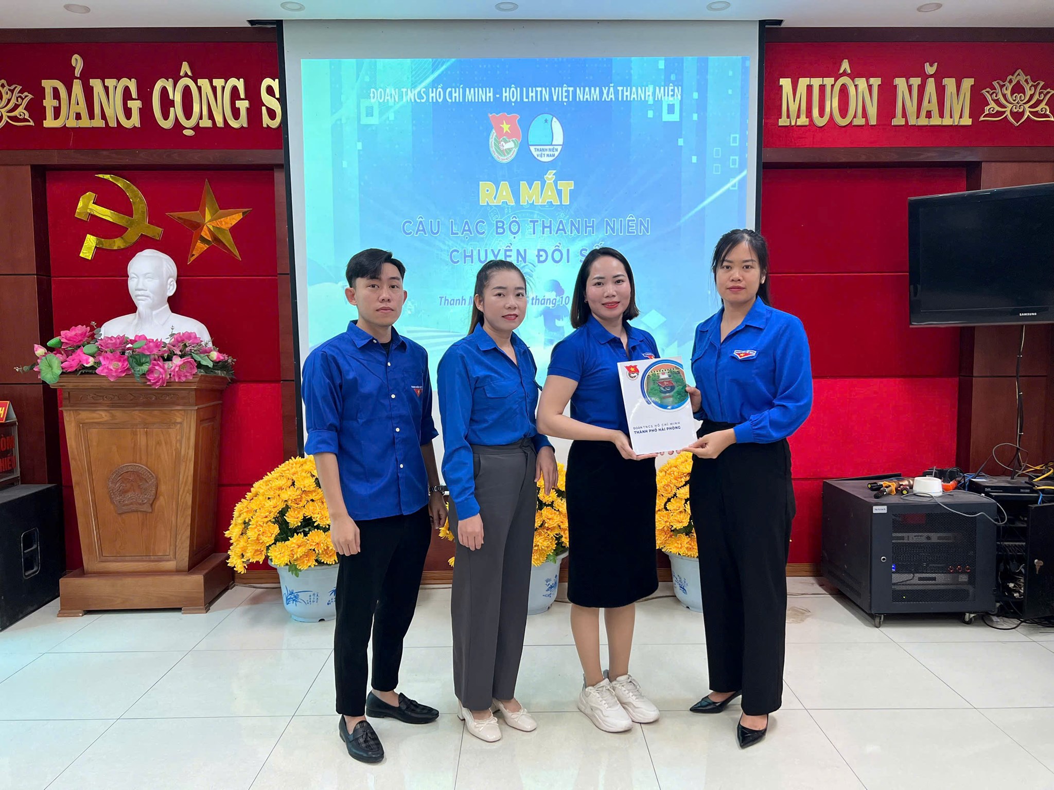 RA MẮT CÂU LẠC BỘ THANH NIÊN CHUYỂN ĐỔI SỐ XÃ THANH MIỆN
