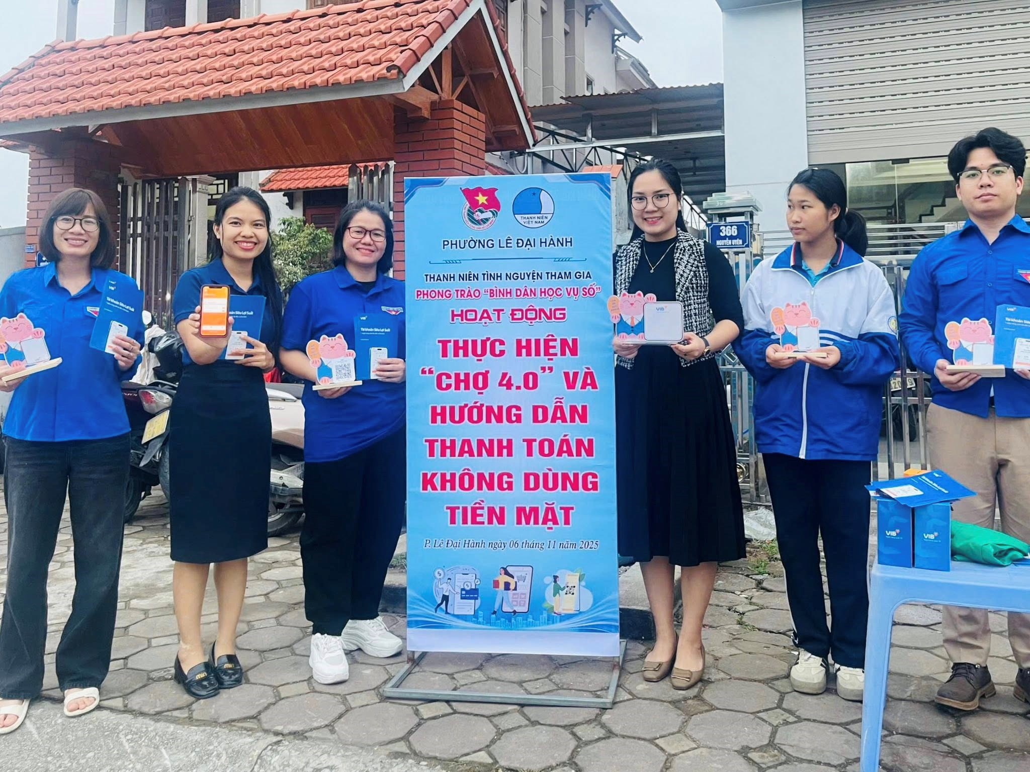 Đoàn phường Lê Đại Hành tổ chức Hoạt động Chợ 4.0 và thanh toán không dùng tiền mặt