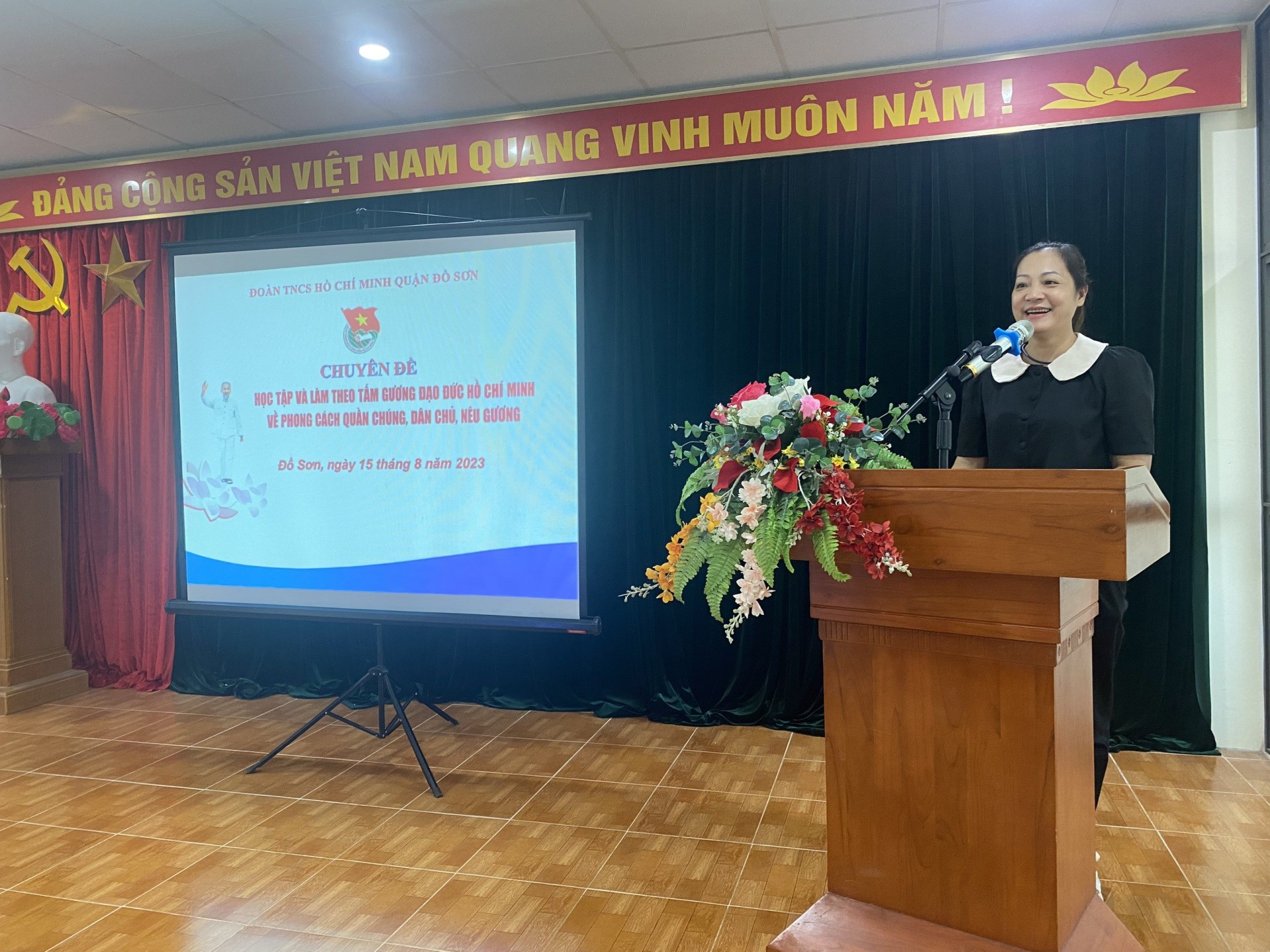Quận đoàn Đồ Sơn: Tổ chức chuyên đề Học tập và làm theo tư tưởng, đạo đức, phong cách Hồ Chí Minh về phong cách quần chúng, dân chủ, nêu gương"