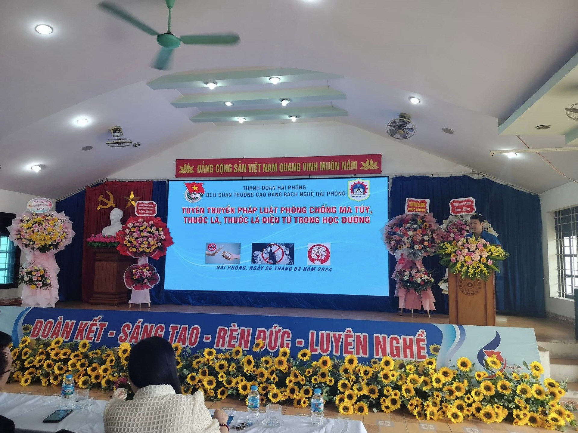 Tuyên truyền phòng chống ma tuý, thuốc lá, thuốc lá điện tử trong học đường cho sinh viên trường Cao đẳng Bách nghệ Hải Phòng