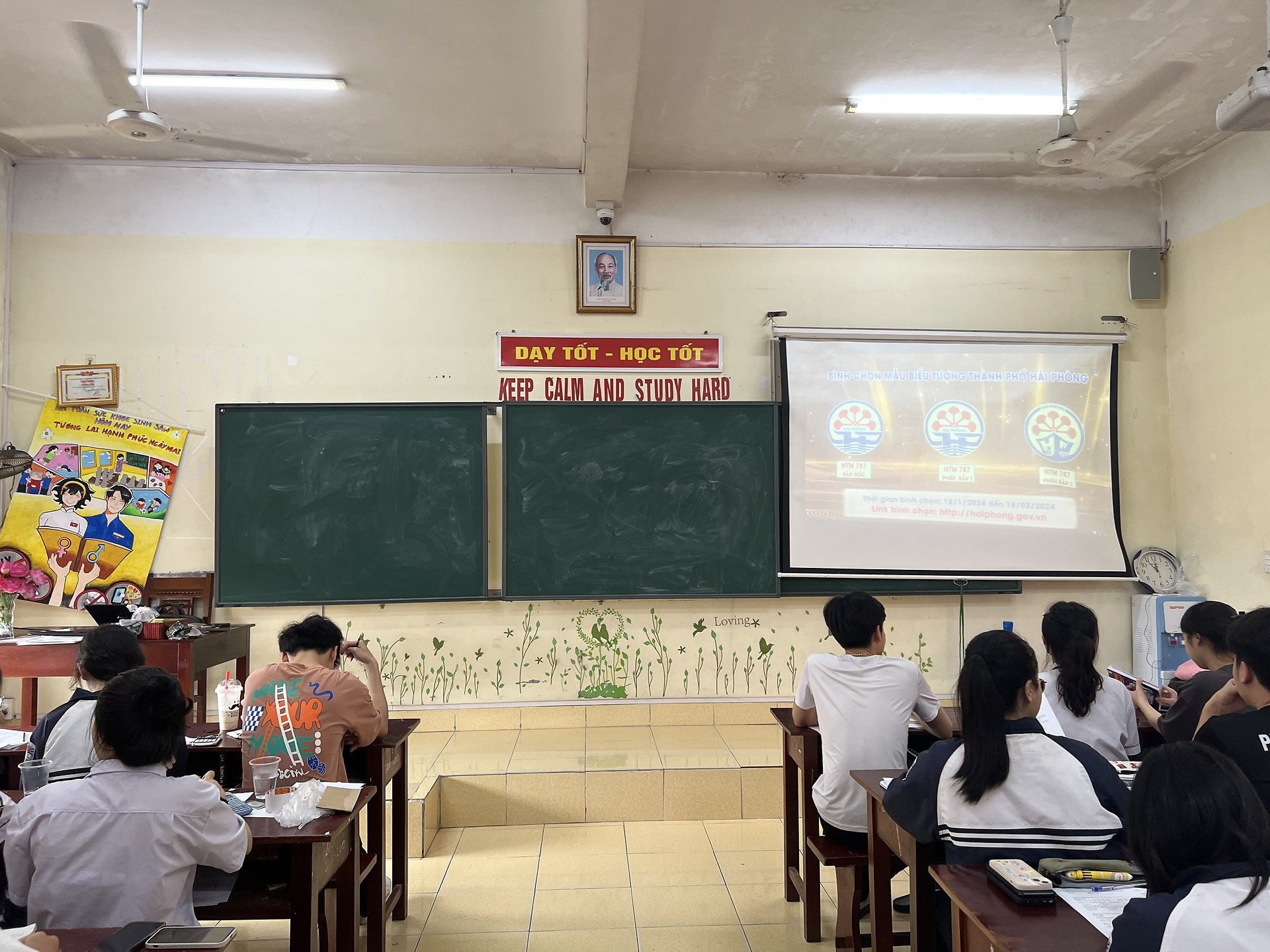 Quận đoàn Đồ Sơn: Bình chọn Biểu tượng thành phố Hải Phòng