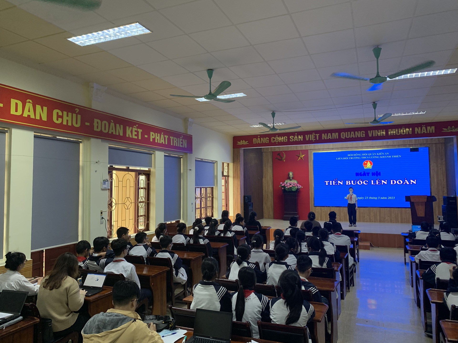Ngày hội "Tiến bước lên Đoàn"