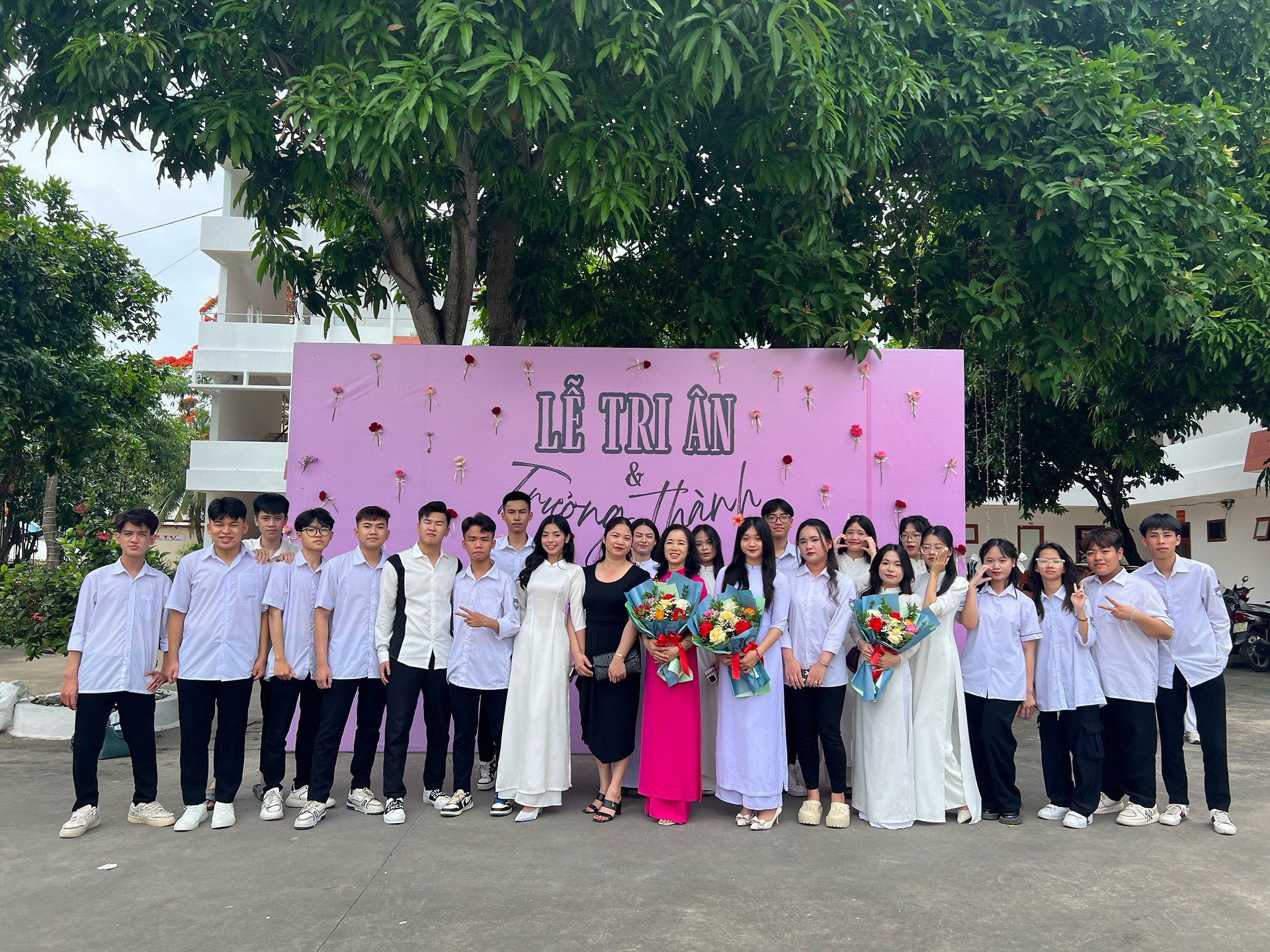 Quận đoàn Đồ Sơn: Trường THPT Đồ Sơn tổ chức chương trình trưởng thành tuổi 18