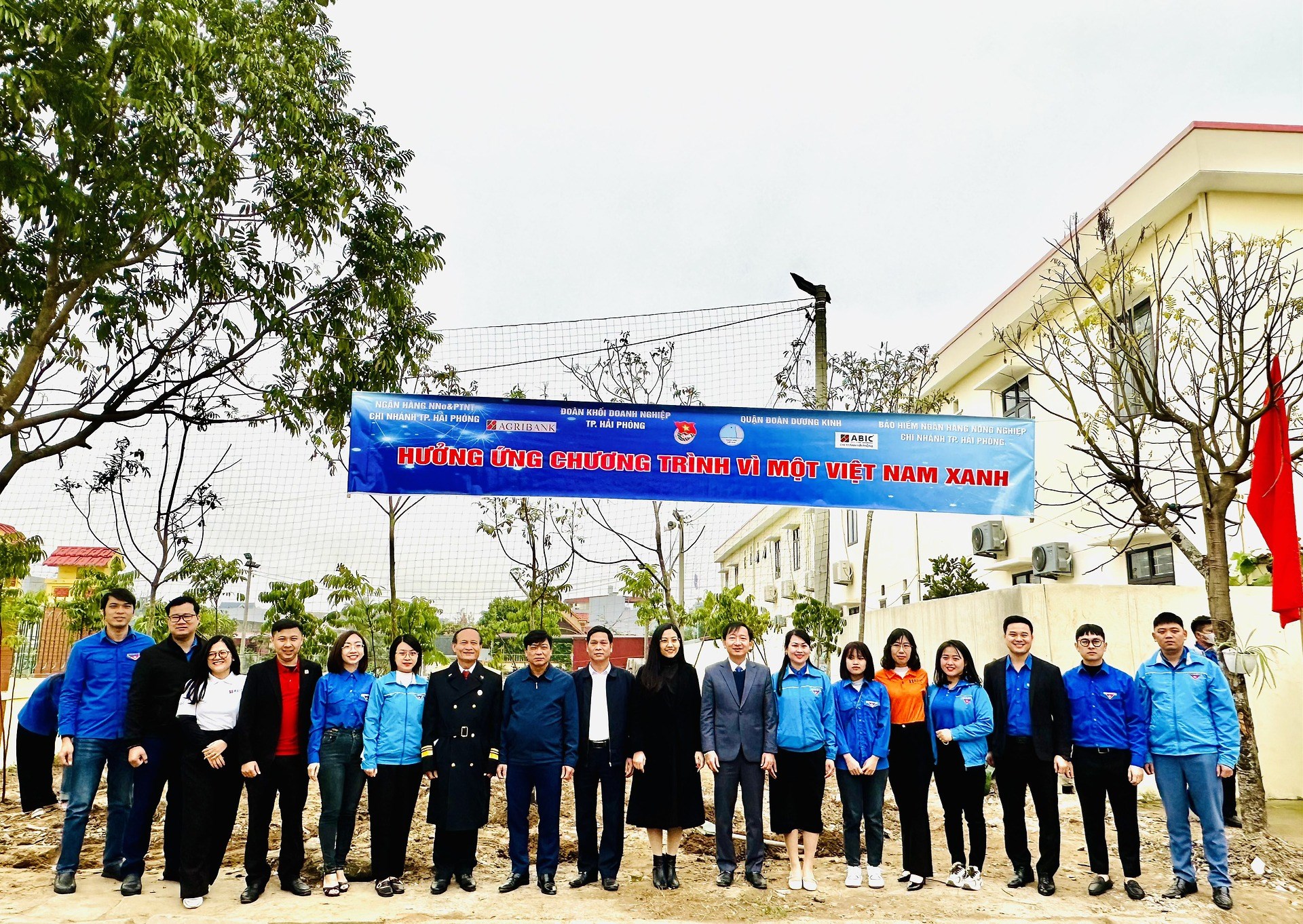 THU HÚT, QUẢN LÝ, ĐIỀU PHỐI NGUỒN LỰC CÁC HOẠT ĐỘNG TÌNH NGUYỆN QUÝ 1 NĂM 2024 CỦA TUỔI TRẺ KHỐI DOANH NGHIỆP