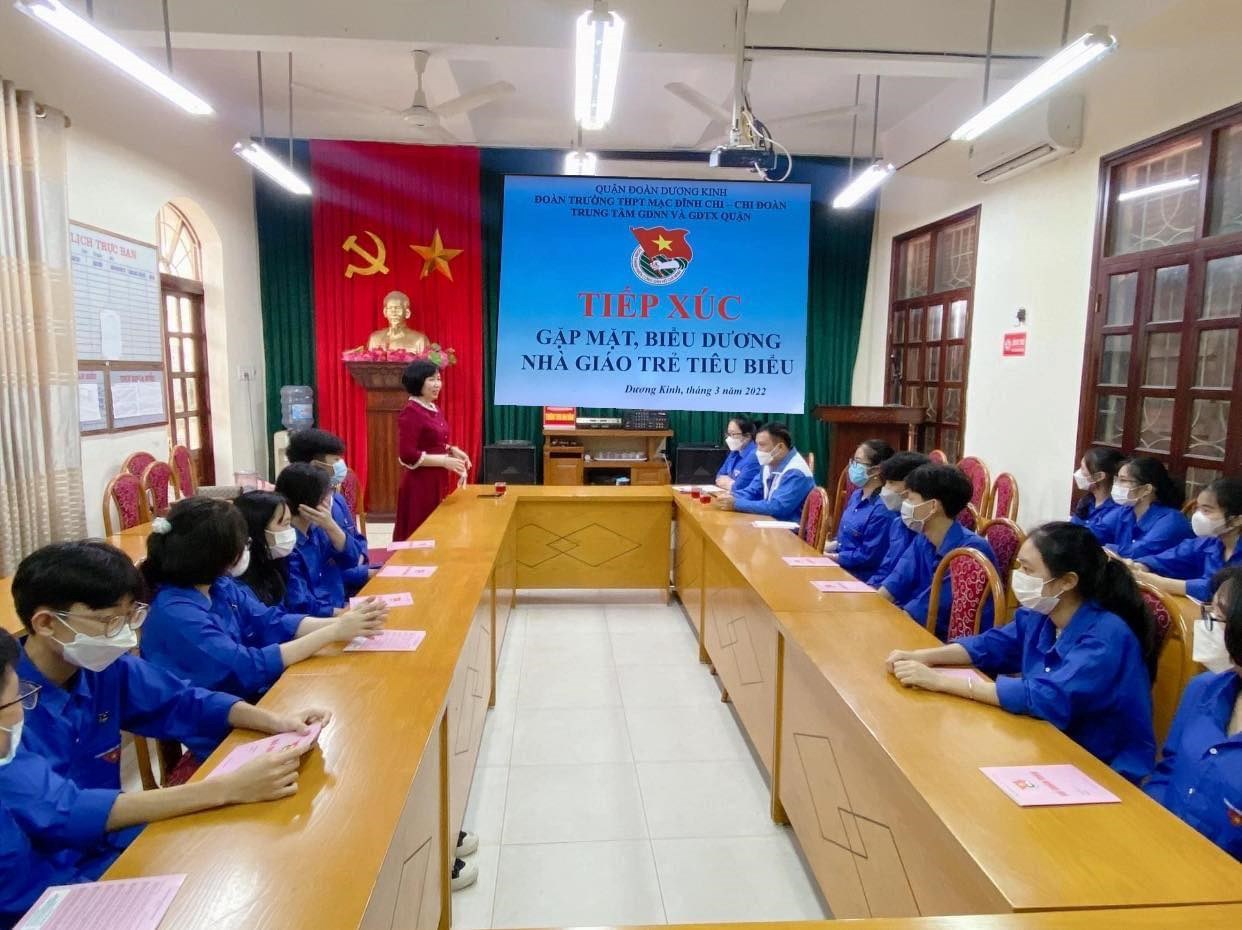 TIẾP XÚC NHÀ GIÁO TRẺ TIÊU BIỂU