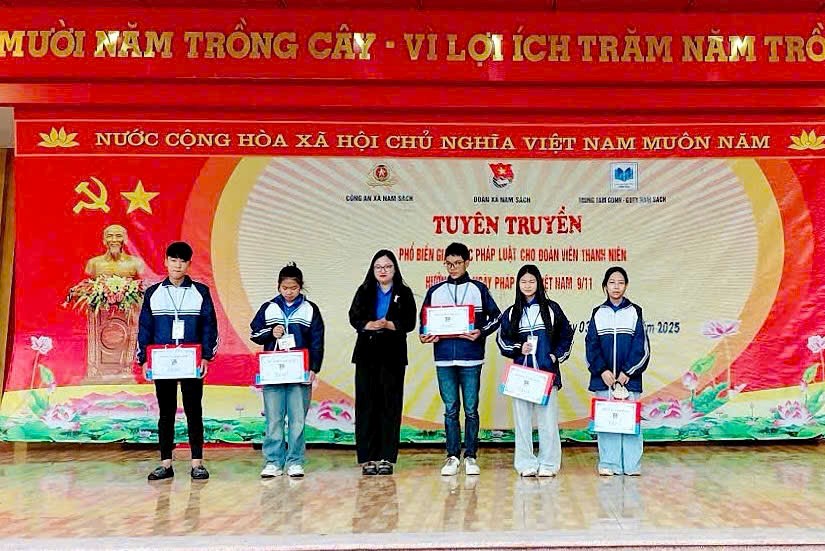 Đoàn xã Nam Sách , Thành phố Hải Phòng Hưởng ứng ngày Pháp luật Việt Nam ( 9/11)