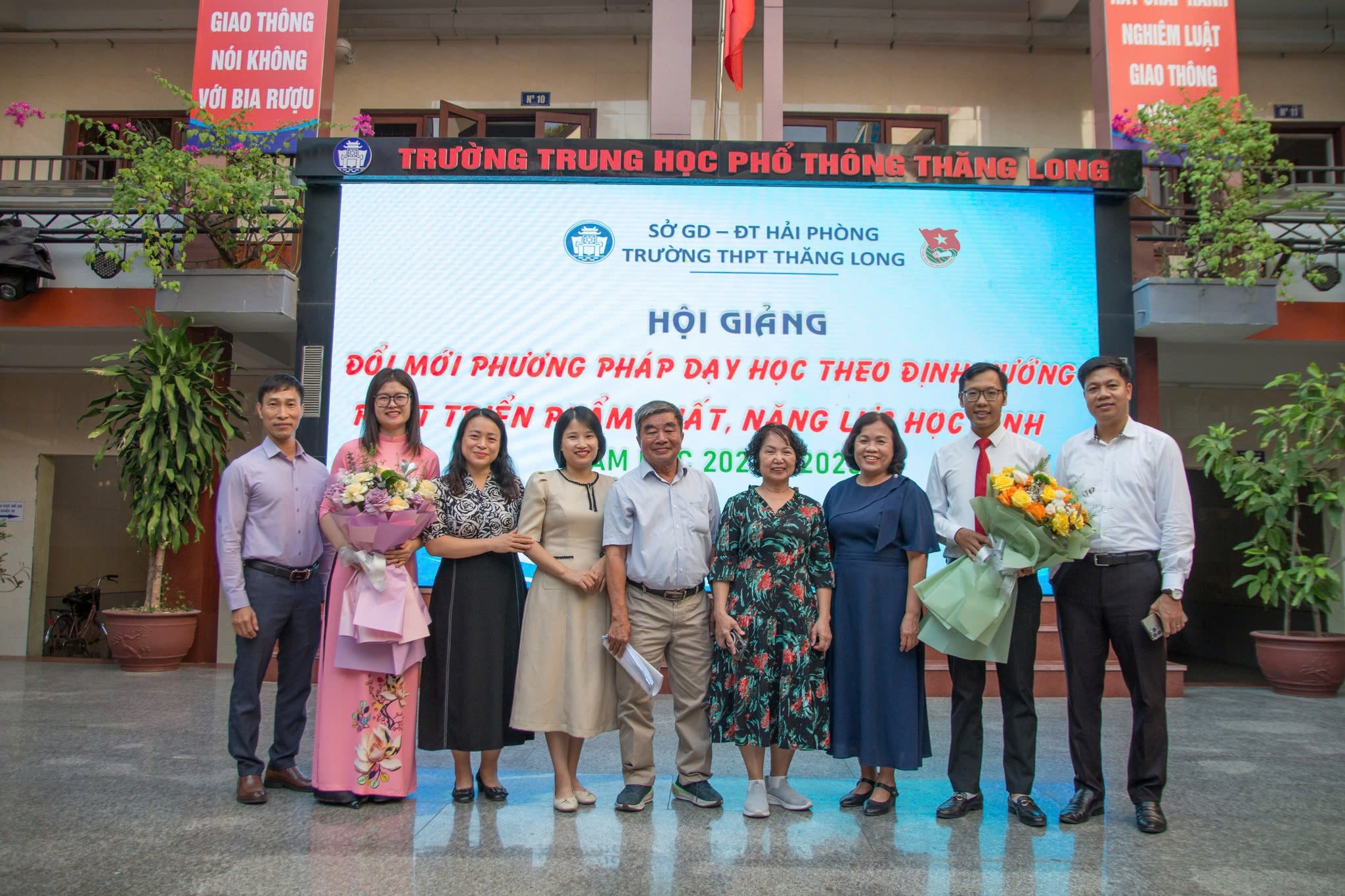 Nâng cao kỹ năng, nghiệp vụ cho giáo viên trẻ thông qua Hội giảng đổi mới phương pháp dạy học theo định hướng phát triển phẩm chất, năng lực học sinh