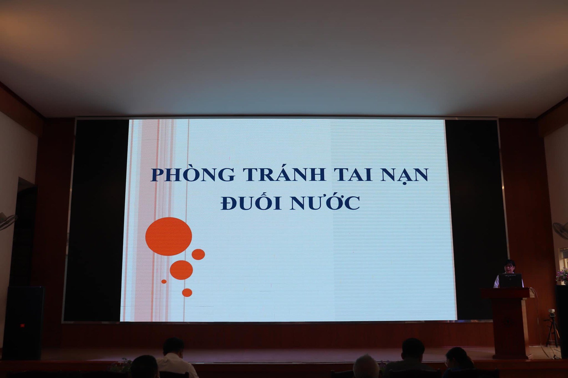 CHẶNG ĐƯỜNG HÀNH ĐỘNG VÌ TRẺ EM - TUYÊN TRUYỀN PHÒNG CHỐNG TAI NẠN THƯƠNG TÍCH, ĐUỐI NƯỚC, BẠO LỰC, XÂM HẠI TRẺ EM