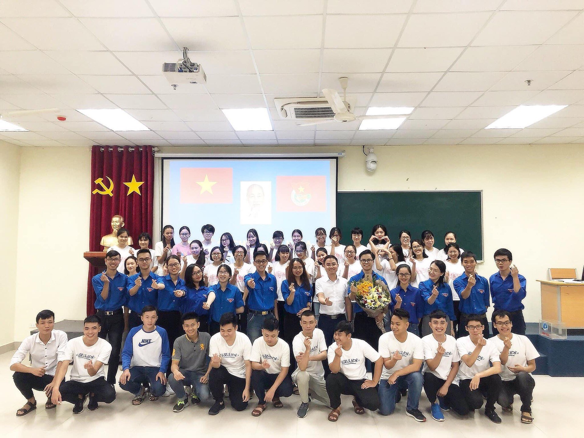 Đoàn Thanh niên - Hội Sinh viên trường Đại học Y Dược Hải Phòng tổ chức kiểm tra định kỳ công tác Đoàn - Hội tại các Chi Đoàn - Chi Hội