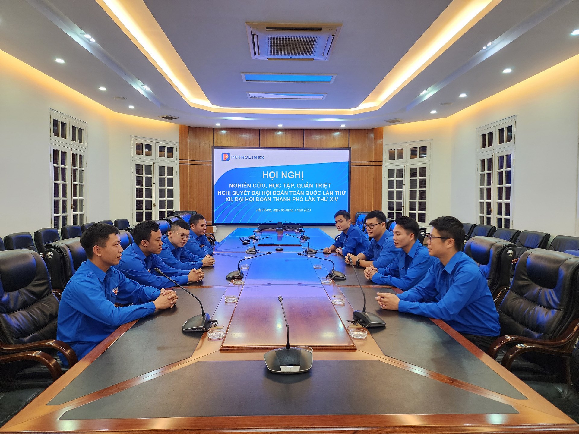 Đoàn Công ty Xăng dầu Khu vực III tổ chức hội nghị nghiên cứu, học tập, quán triệt Nghị quyết Đại hội Đoàn toàn quốc lần thứ XII, Đại hội Đoàn thành phố lần thứ XIV và học tập chuyên đề năm 2023