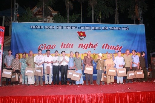 Giao lưu tuyên truyền xây dựng Nông thôn mới - phòng chống tội phạm, ma tuý năm 2015.