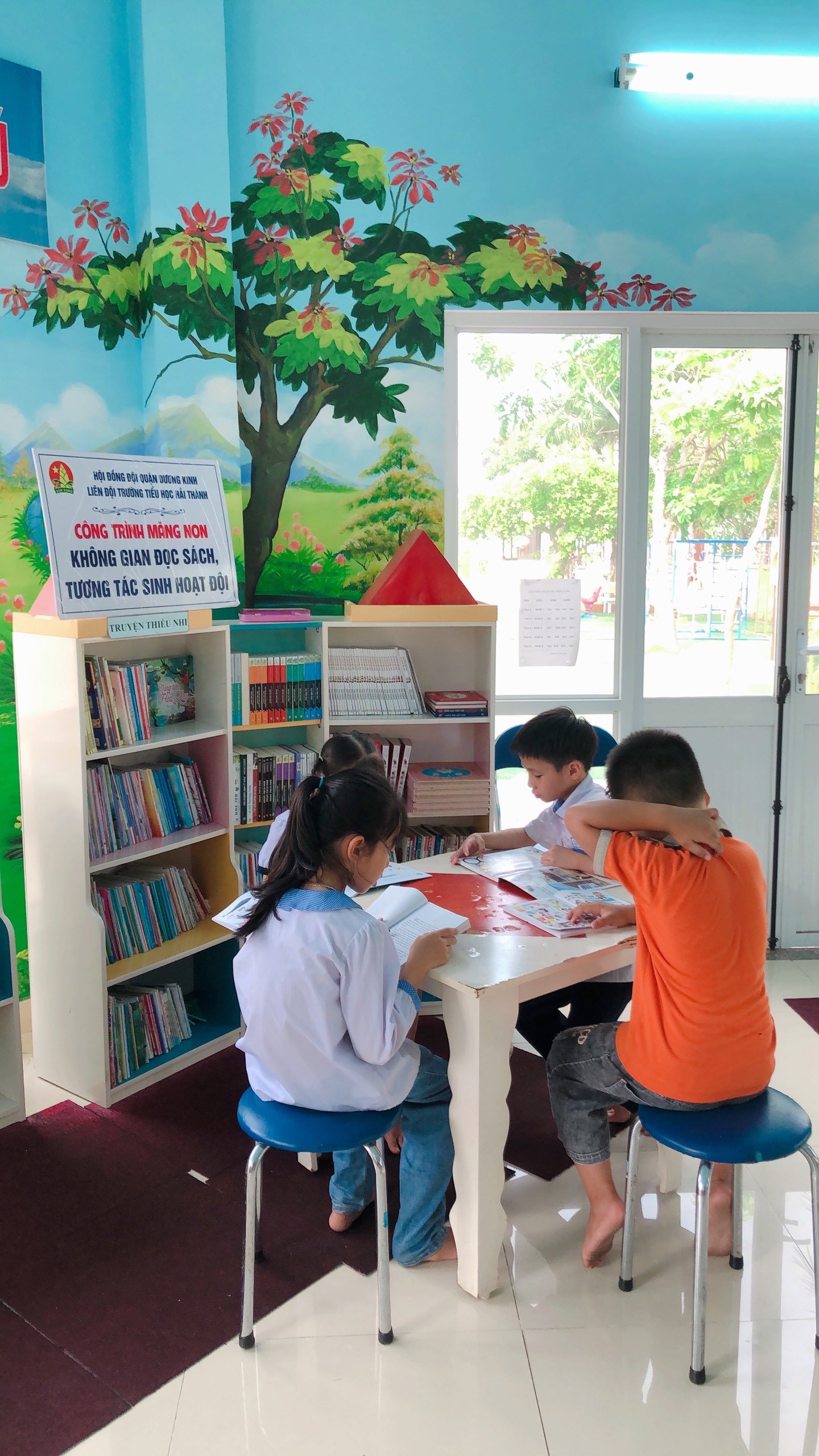 TẶNG KHÔNG GIAN ĐỌC SÁCH, TƯƠNG TÁC VÀ SINH HOẠT ĐỘI NĂM HỌC 2022-2023