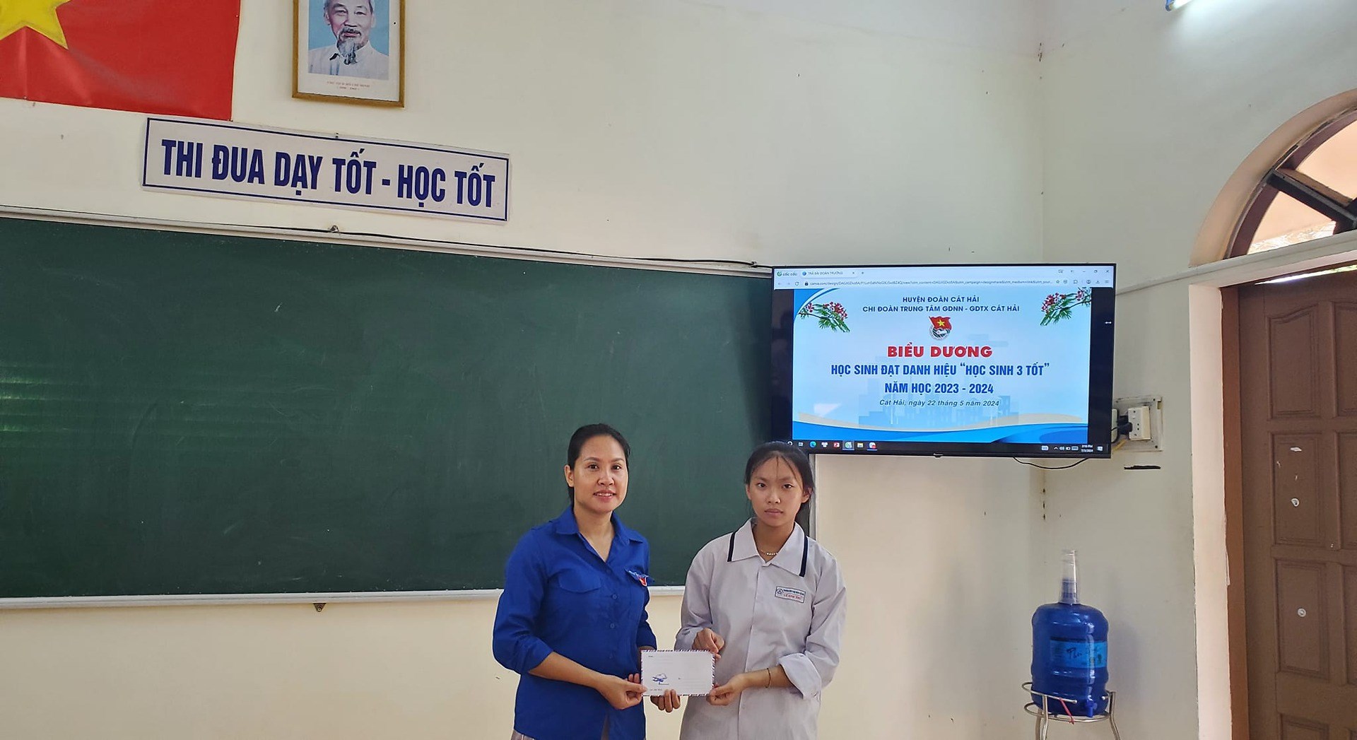 CHI ĐOÀN TRUNG TÂM GDNN - GDTX CÁT HẢI BIỂU DƯƠNG "HỌC SINH 3 TỐT" NĂM HỌC 2023 - 2024