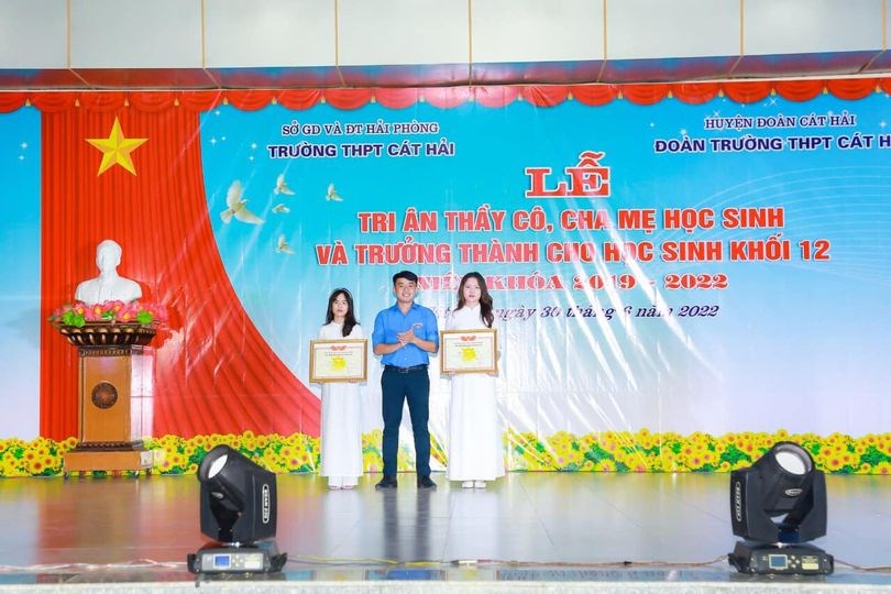 BIỂU DƯƠNG "HỌC SINH 3 TỐT" CẤP HUYỆN NĂM HỌC 2021 - 2022
