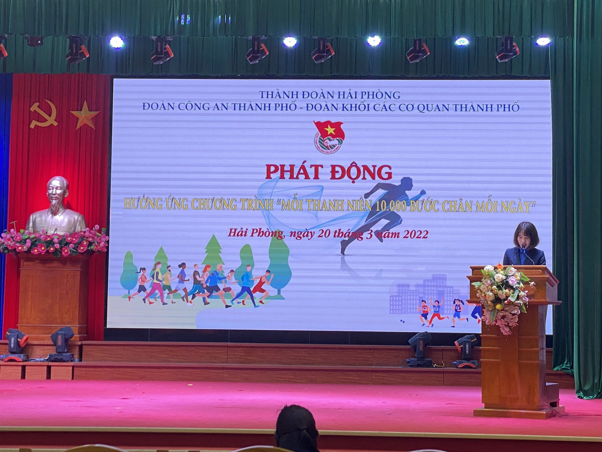 HƯỞNG ỨNG CHƯƠNG TRÌNH “MỖI THANH NIÊN 10.000 BƯỚC CHÂN MỖI NGÀY”
