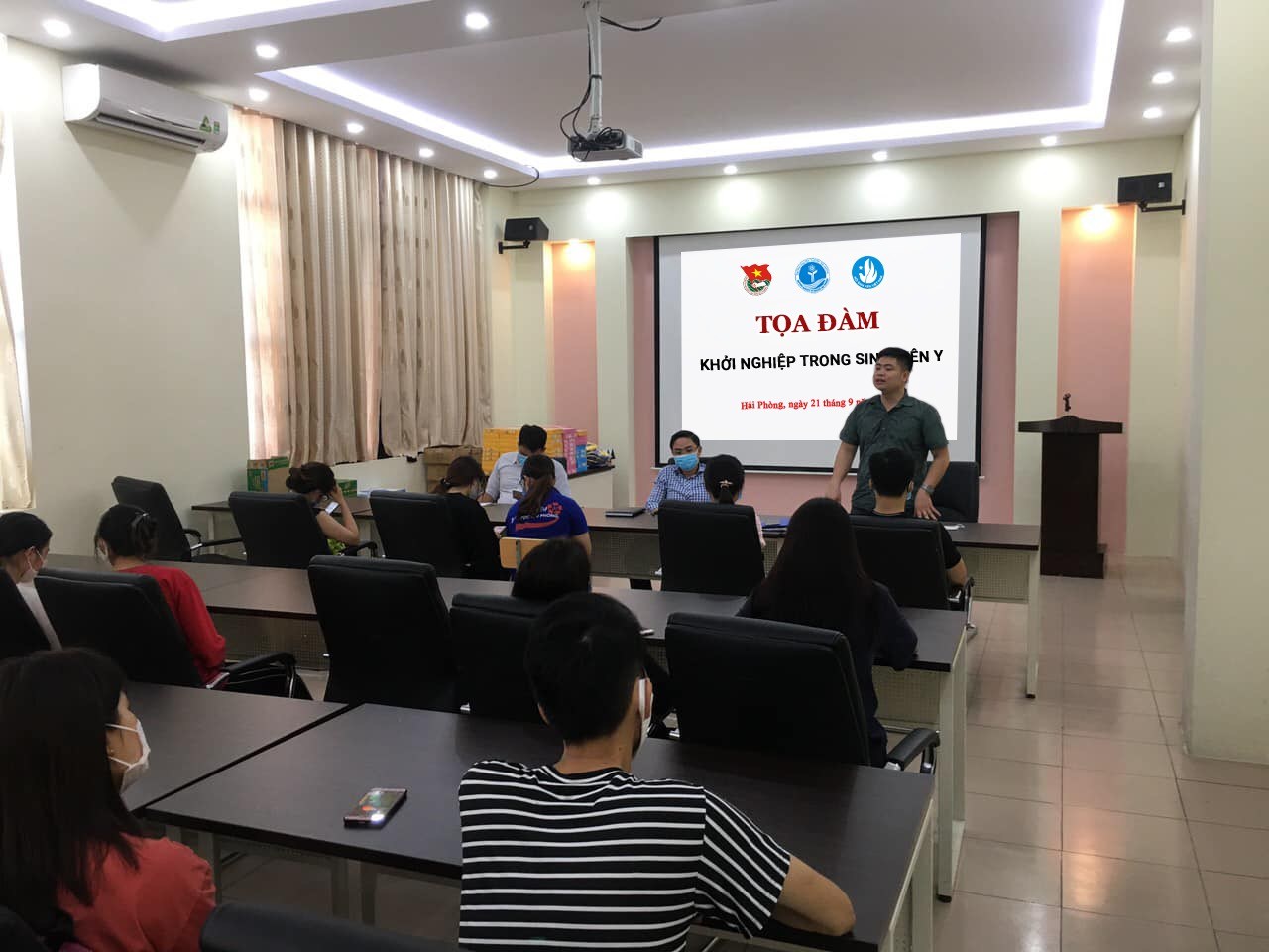 BCH Đoàn thanh niên – Hội Sinh viên trường Đại học Y Dược Hải Phòng tổ chức buổi tọa đàm với chủ đề “Khởi nghiệp trong sinh viên Y”