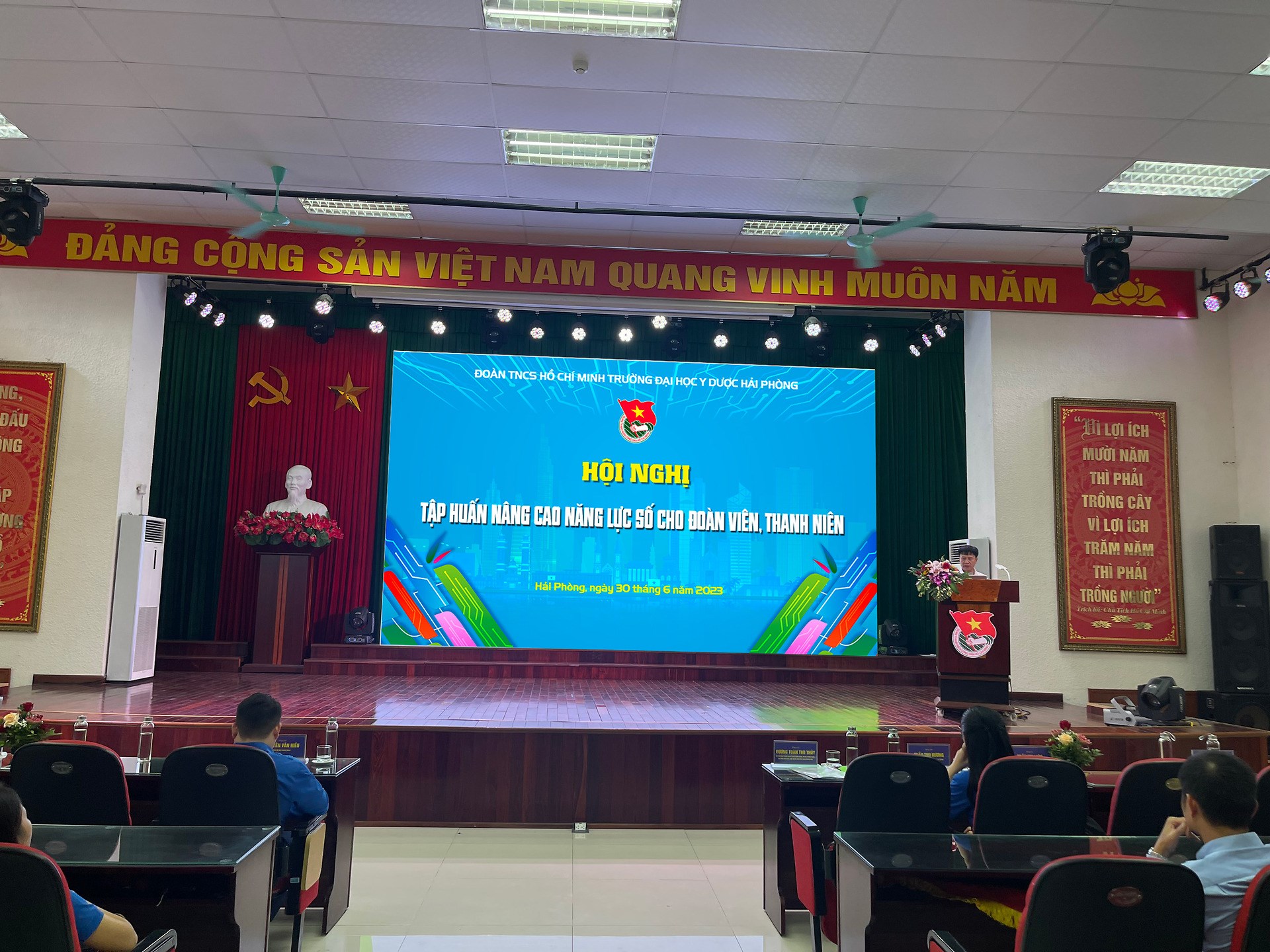 HỘI NGHỊ TẬP HUẤN NÂNG CAO NĂNG LỰC SỐ CHO ĐOÀN VIÊN, THANH NIÊN