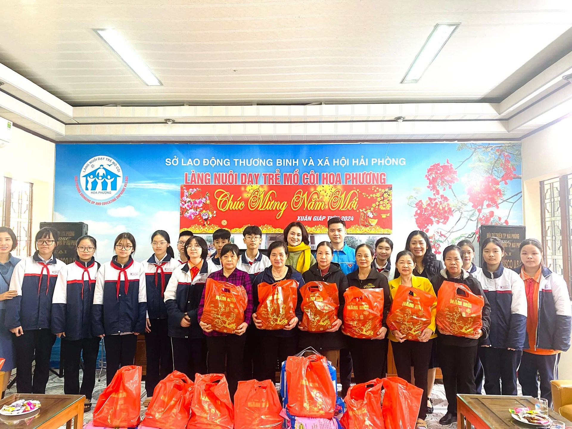 Quận đoàn - Hội LHTN Việt Nam quận Hải An về "Tổ chức các hoạt động mừng Đảng, mừng Xuân Giáp Thìn 2024, chương trình Tình nguyện mùa Đông 2023 và Xuân tình nguyện 2024"