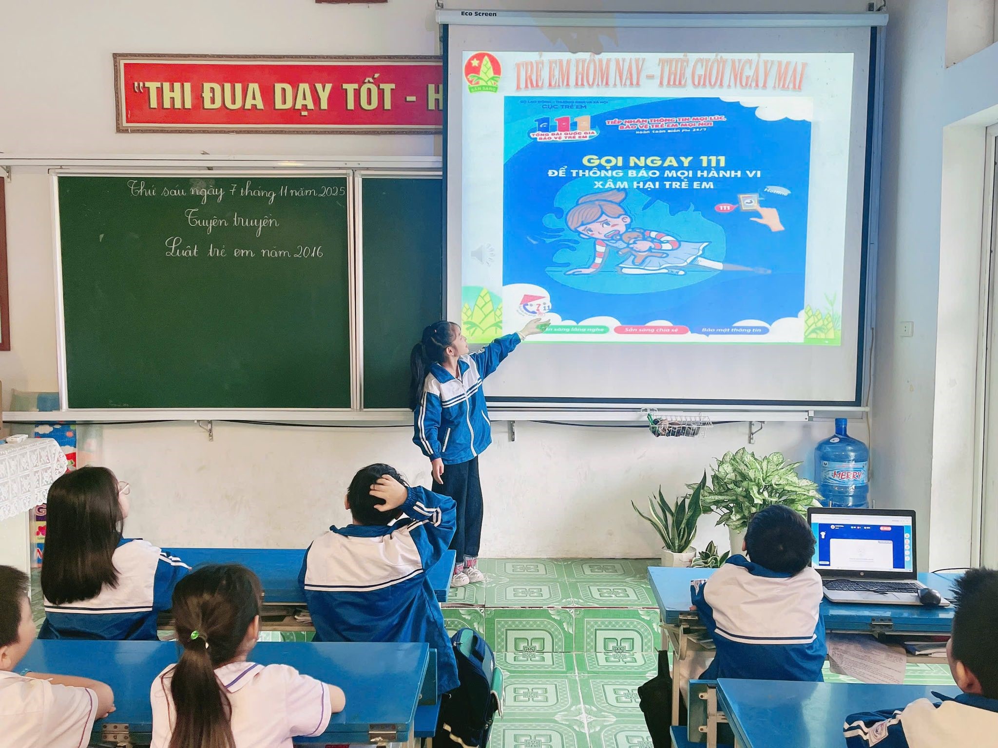 LIÊN ĐỘI TRƯỜNG TIỂU HỌC VIỆT HÒA TUYÊN TRUYỀN LUẬT TRẺ EM NĂM HỌC 2025 – 2026