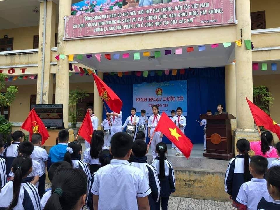 Hội đồng Đội huyện Cát Hải triển khai mô hình sinh hoạt dưới cờ chủ đề "Mỗi tuần một câu chuyện đẹp, một cuốn sách hay, một tấm gương sáng"