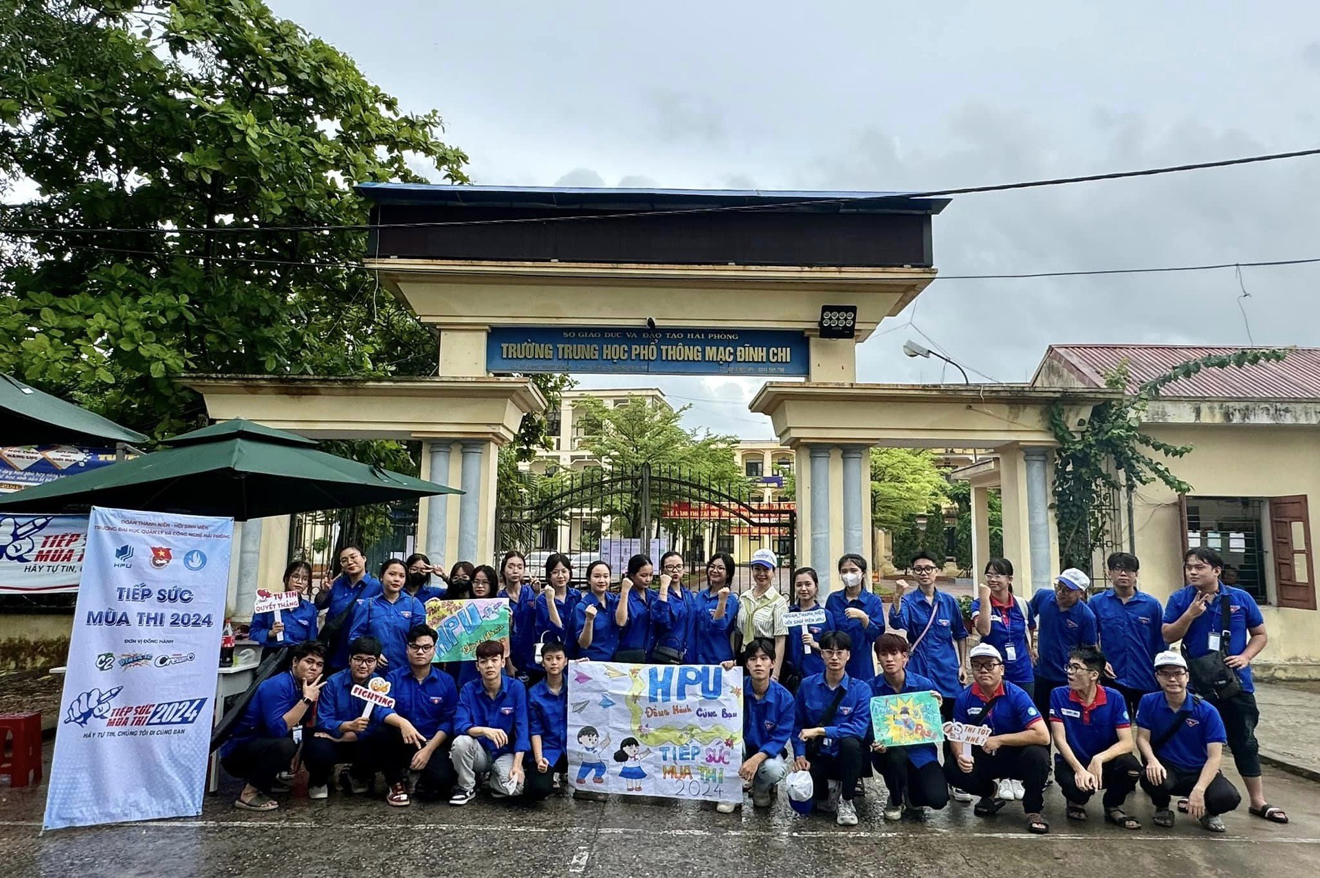 Mô hình cổ động “tiếp sức mùa thi” năm 2024