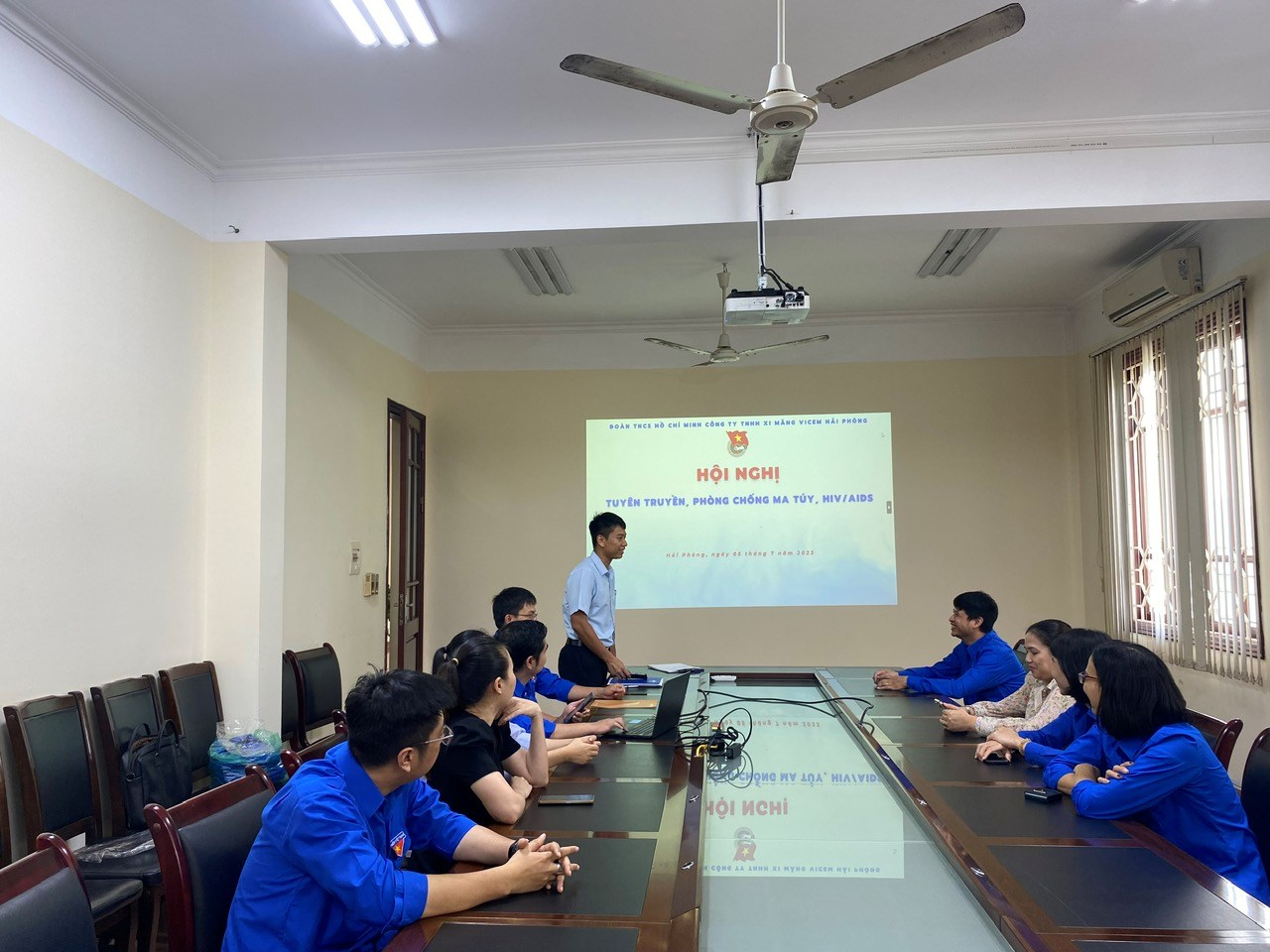 Đoàn TNCS Hồ Chí Minh Công ty TNHH Xi măng Vicem Hải Phòng tổ chức Hội nghị tuyên truyền, phòng chống ma túy, HIV/AIDS