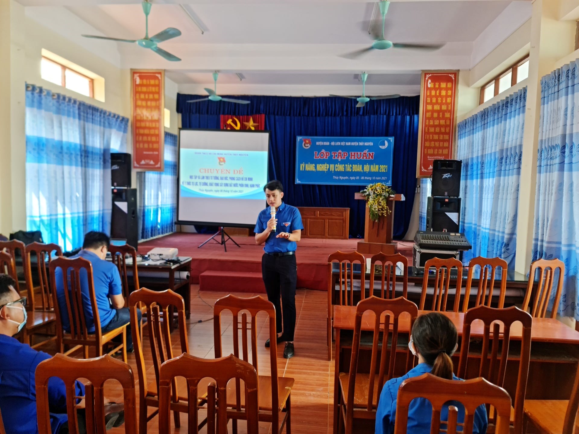 HUYỆN ĐOÀN THỦY NGUYÊN TỔ CHỨC CHƯƠNG TRÌNH ''HỌC TẬP VÀ LÀM THEO TƯ TƯỞNG, ĐẠO ĐỨC HỒ CHÍ MINH VỀ Ý THỨC TỰ LỰC, TỰ CƯỜNG, KHÁT VỌNG XÂY DỰNG ĐẤT NƯỚC PHỒN VINH, HẠNH PHÚC"