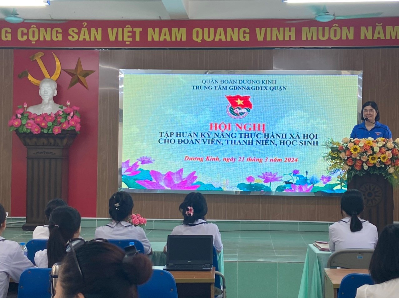 TRUNG TÂM GDNN&GDTX Thực hiện Chương trình Công tác Đoàn và phong trào thanh niên năm học 2024 tổ chức Hội nghị tập huấn kỹ năng thực hành xã hội cho đoàn viên, thanh niên với các kỹ năng cơ bản: