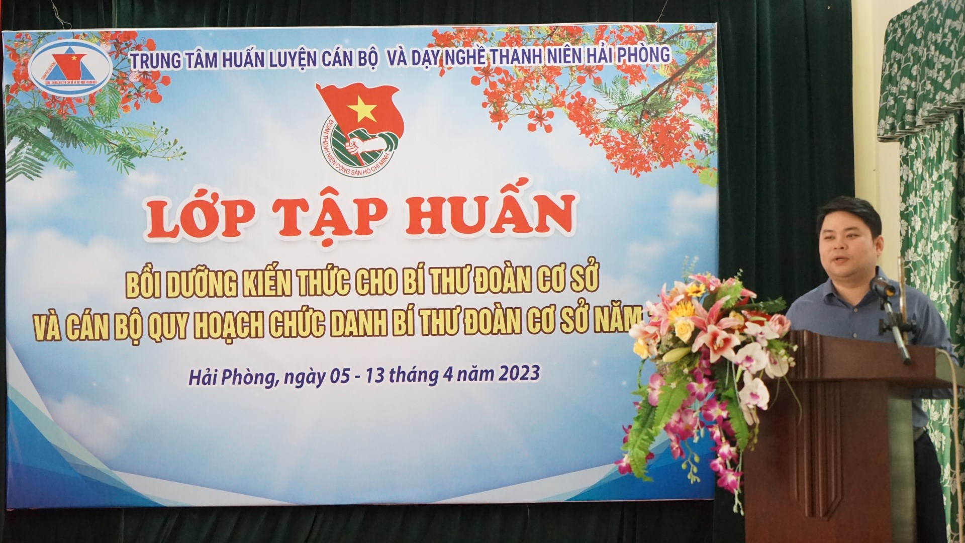 Tổ chức lớp Bồi dưỡng kiến thức, nghiệp vụ, kỹ năng cho Bí thư Đoàn cơ sở, cán bộ quy hoạch chức danh Bí thư Đoàn cơ sở - năm 2023 cho 100% Bí thư Đoàn cơ sở trên địa bàn thành phố