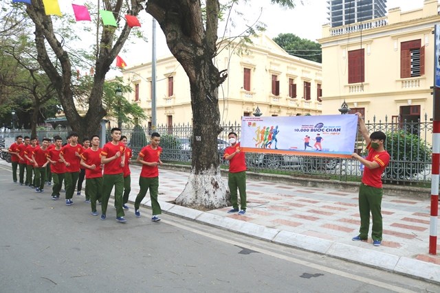 Tuổi trẻ CATP hưởng ứng chương trình "Mỗi thanh niên 10.000 bước chân mỗi ngày"