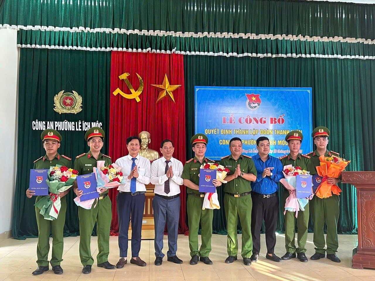 LỄ CÔNG BỐ QUYẾT ĐỊNH THÀNH LẬP ĐOÀN THANH NIÊN CÔNG AN PHƯỜNG LÊ ÍCH MỘC